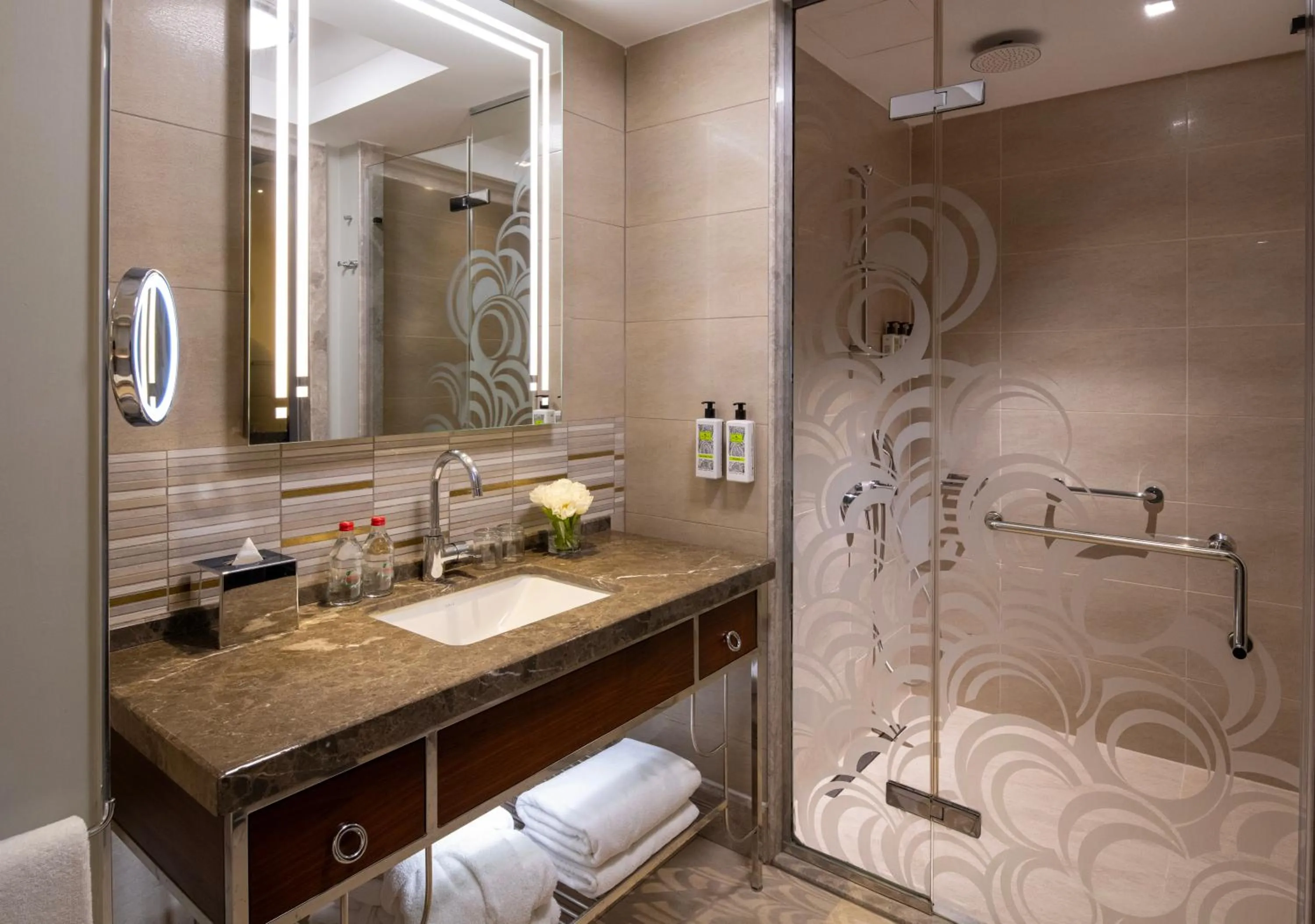 Shower in The Artisan Hotel Istanbul - MGallery Collection