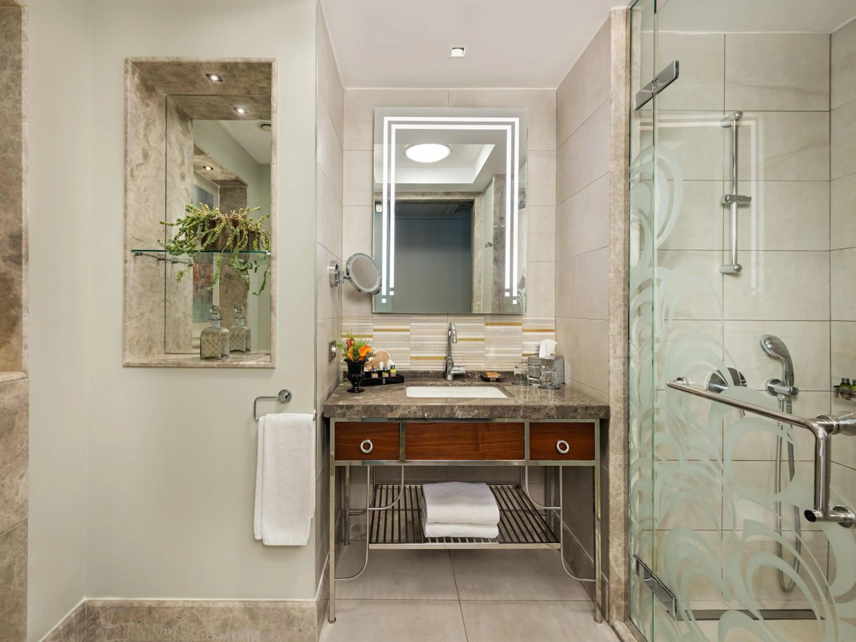 Bedroom in The Artisan Hotel Istanbul - MGallery Collection