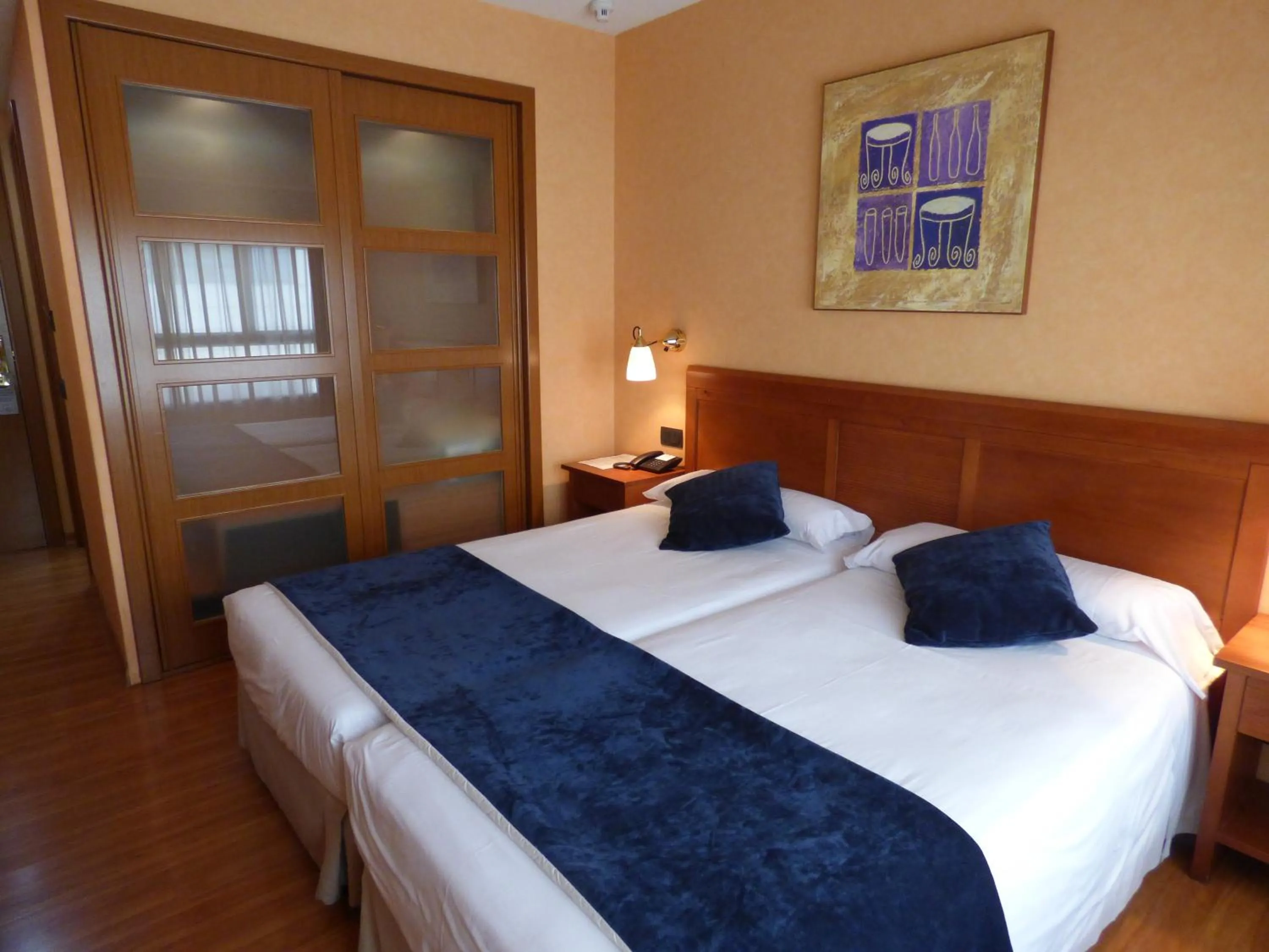 Photo of the whole room, Bed in Eco Via Lusitana