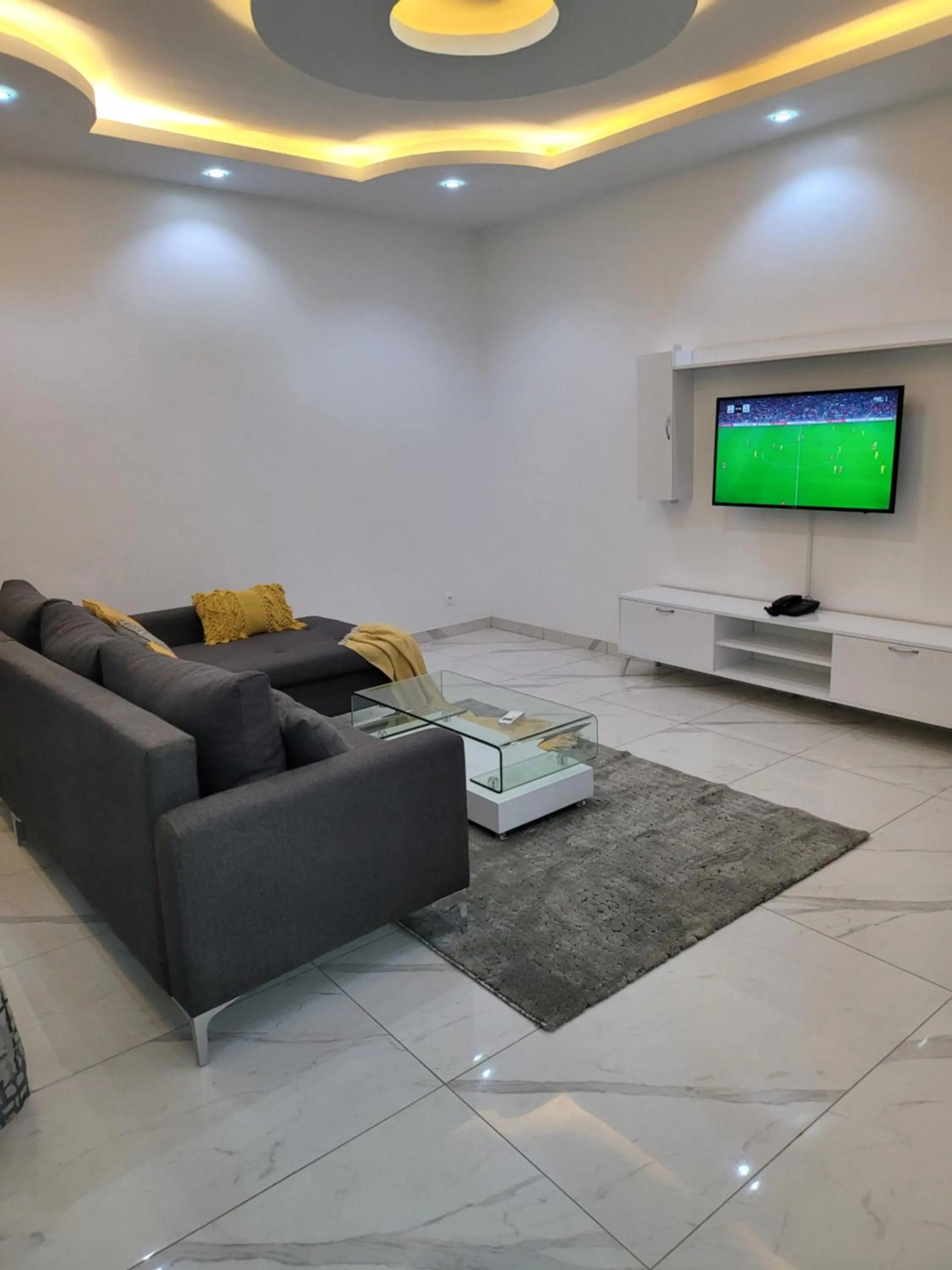 TV and multimedia in MARINA APPART Hôtel