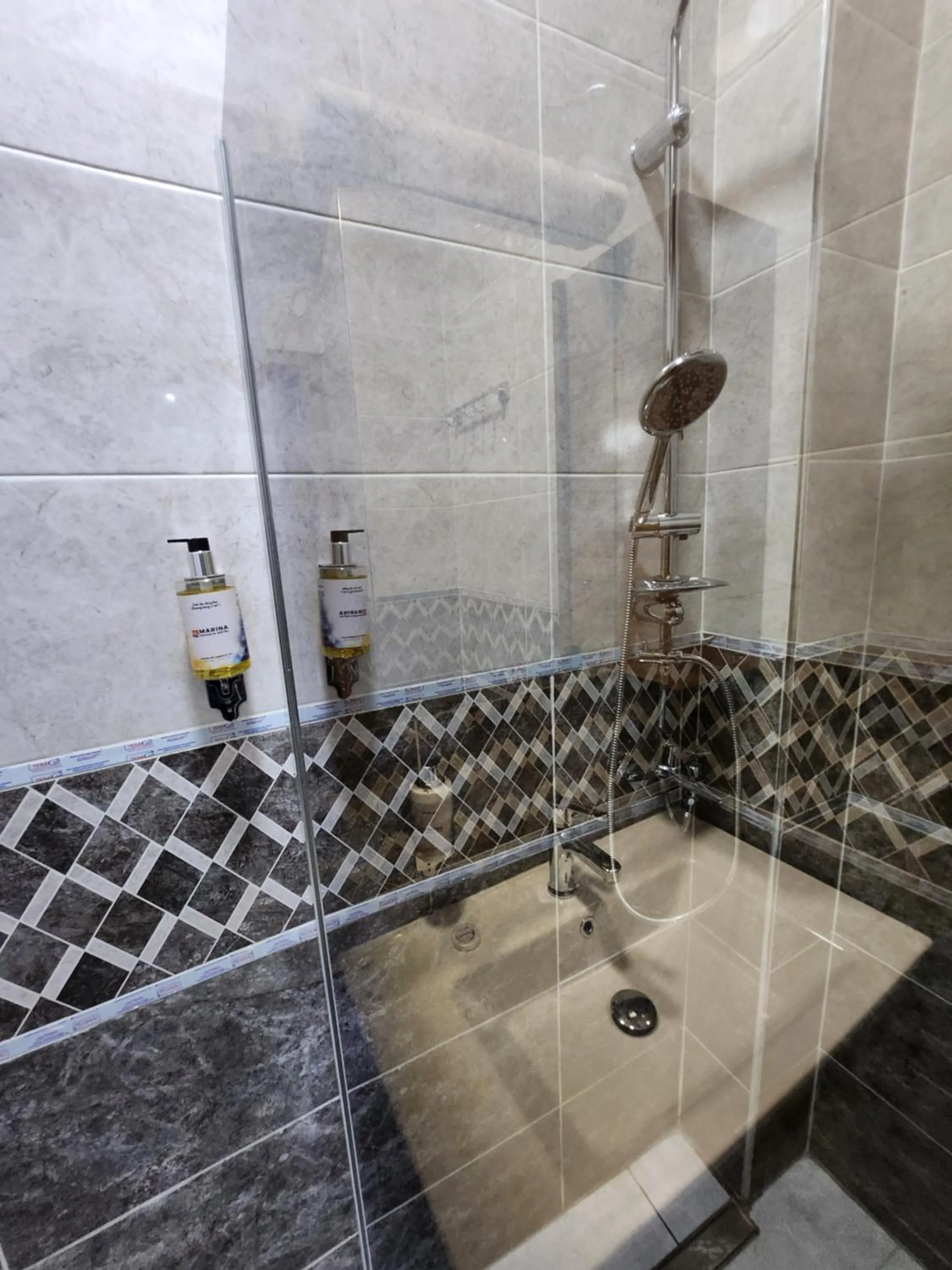 Bathroom in MARINA APPART Hôtel