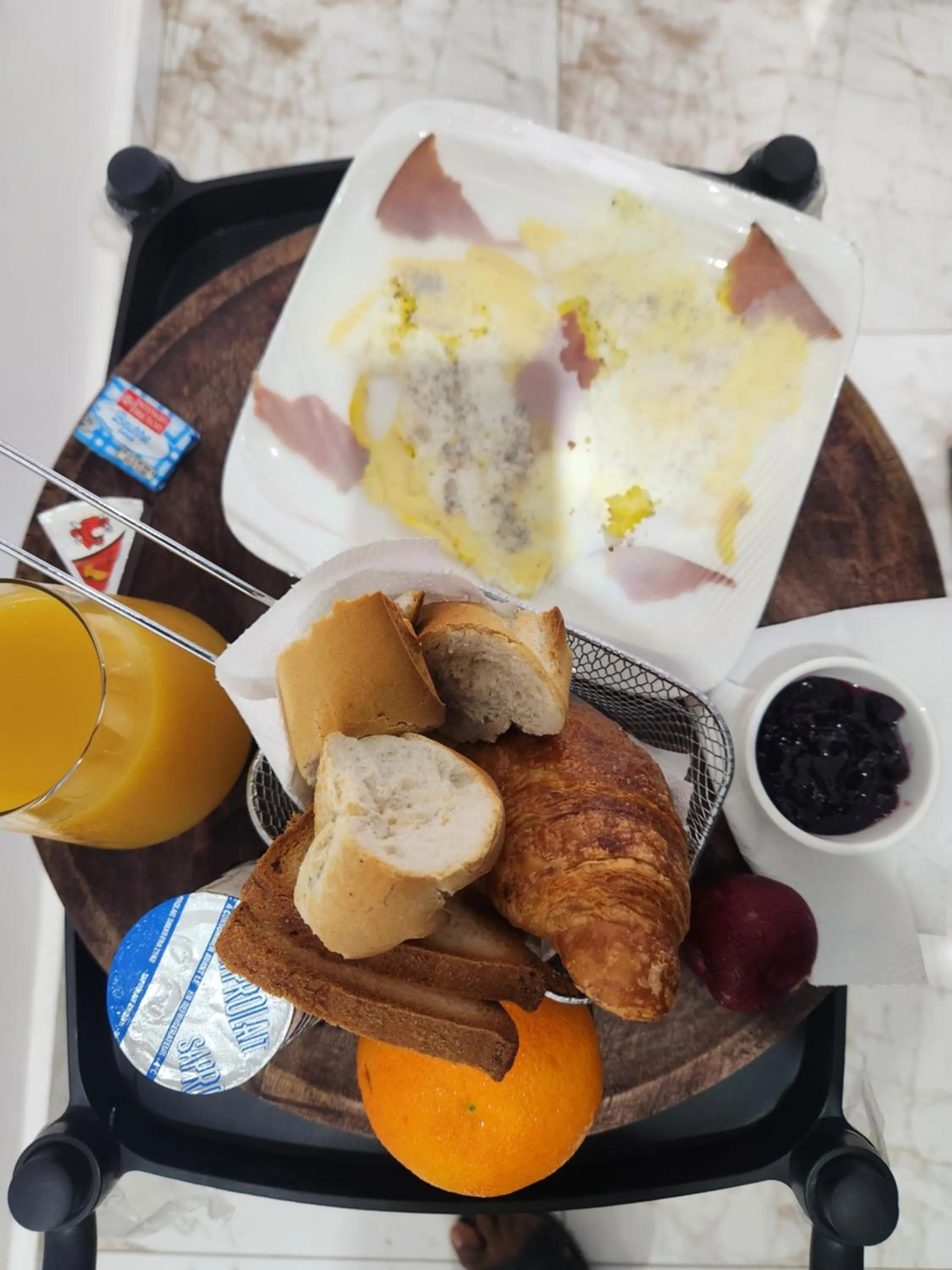 Continental breakfast in MARINA APPART Hôtel