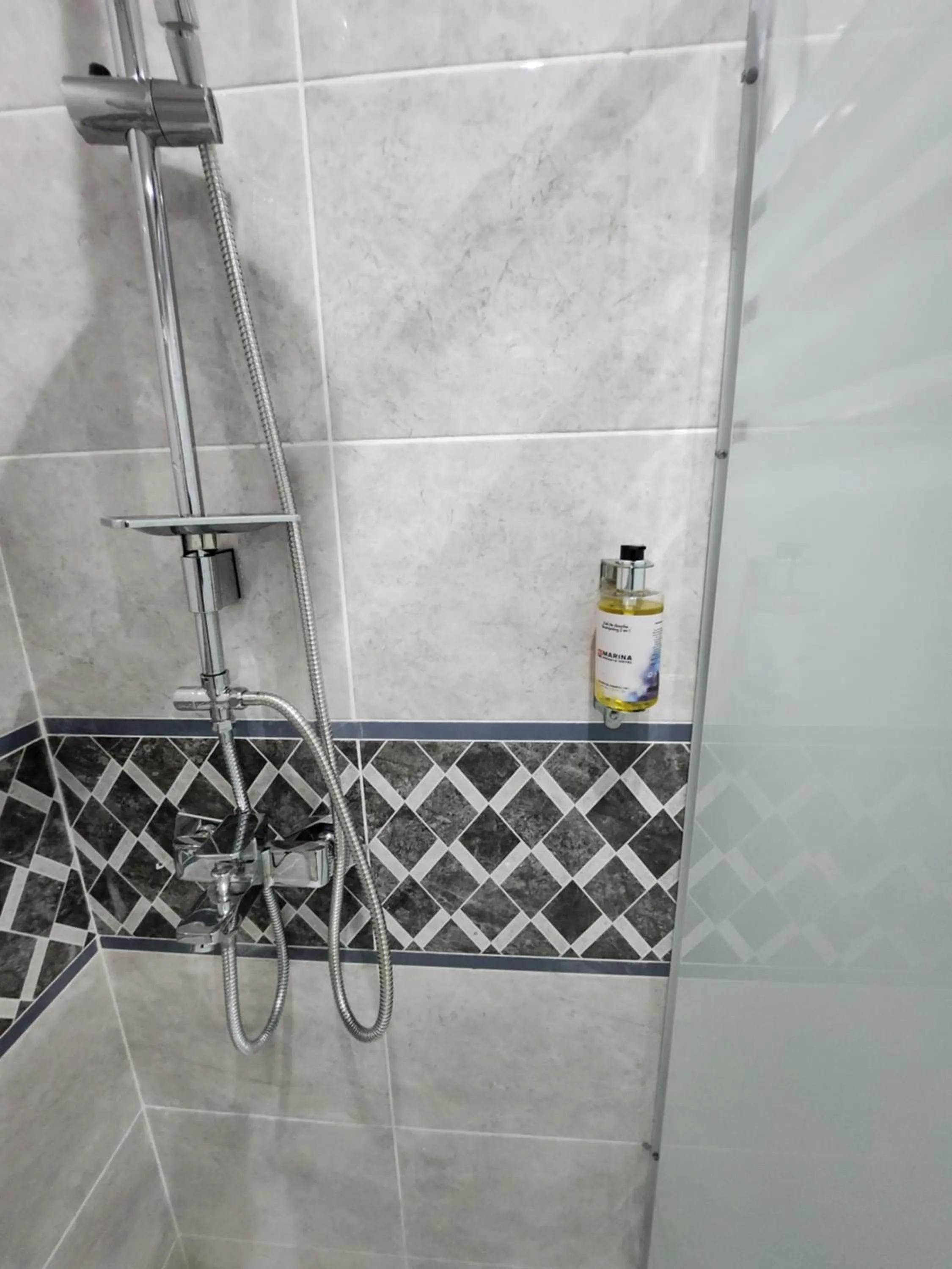 Toilet in MARINA APPART Hôtel