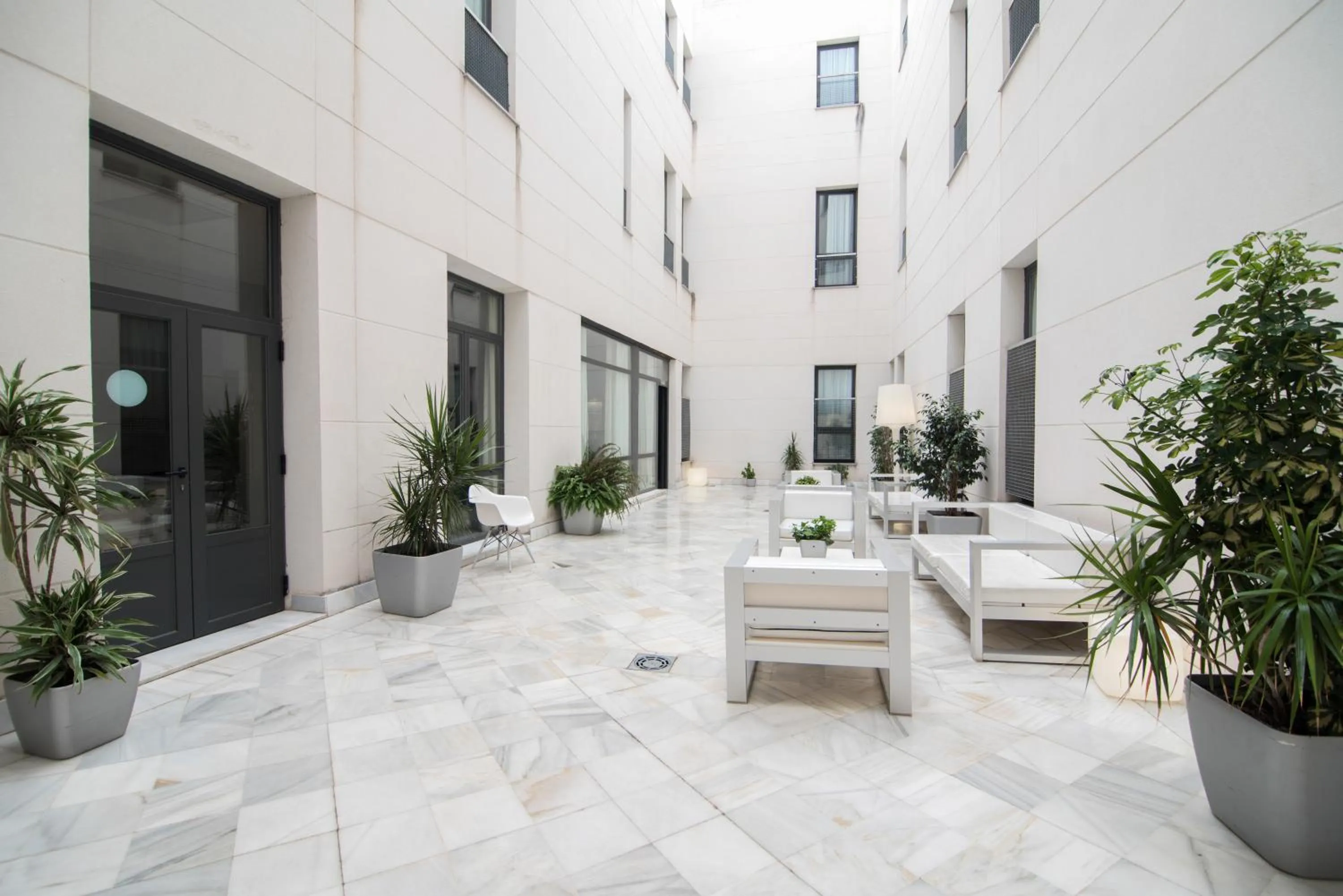 Patio in Petit Palace Marques Santa Ana