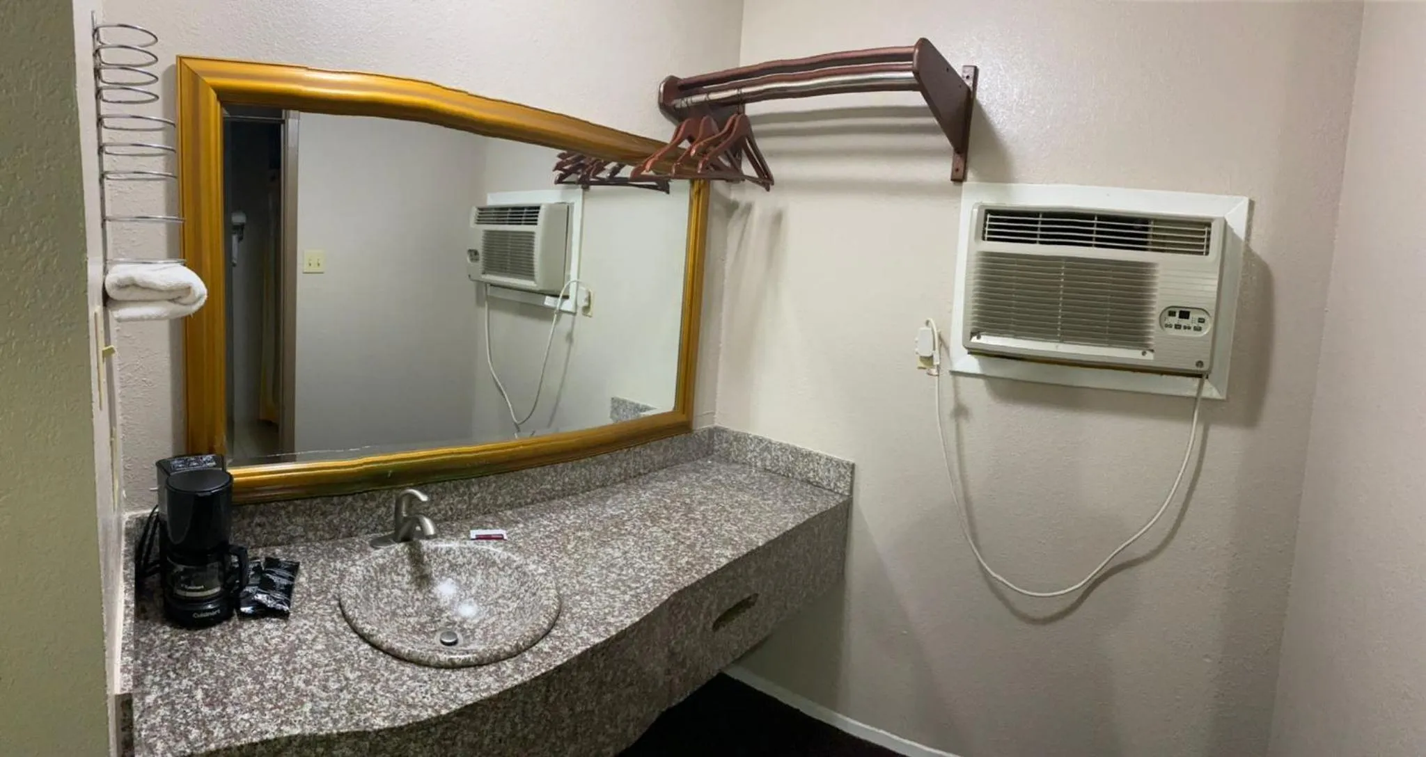 air conditioner in Sunrise Inn