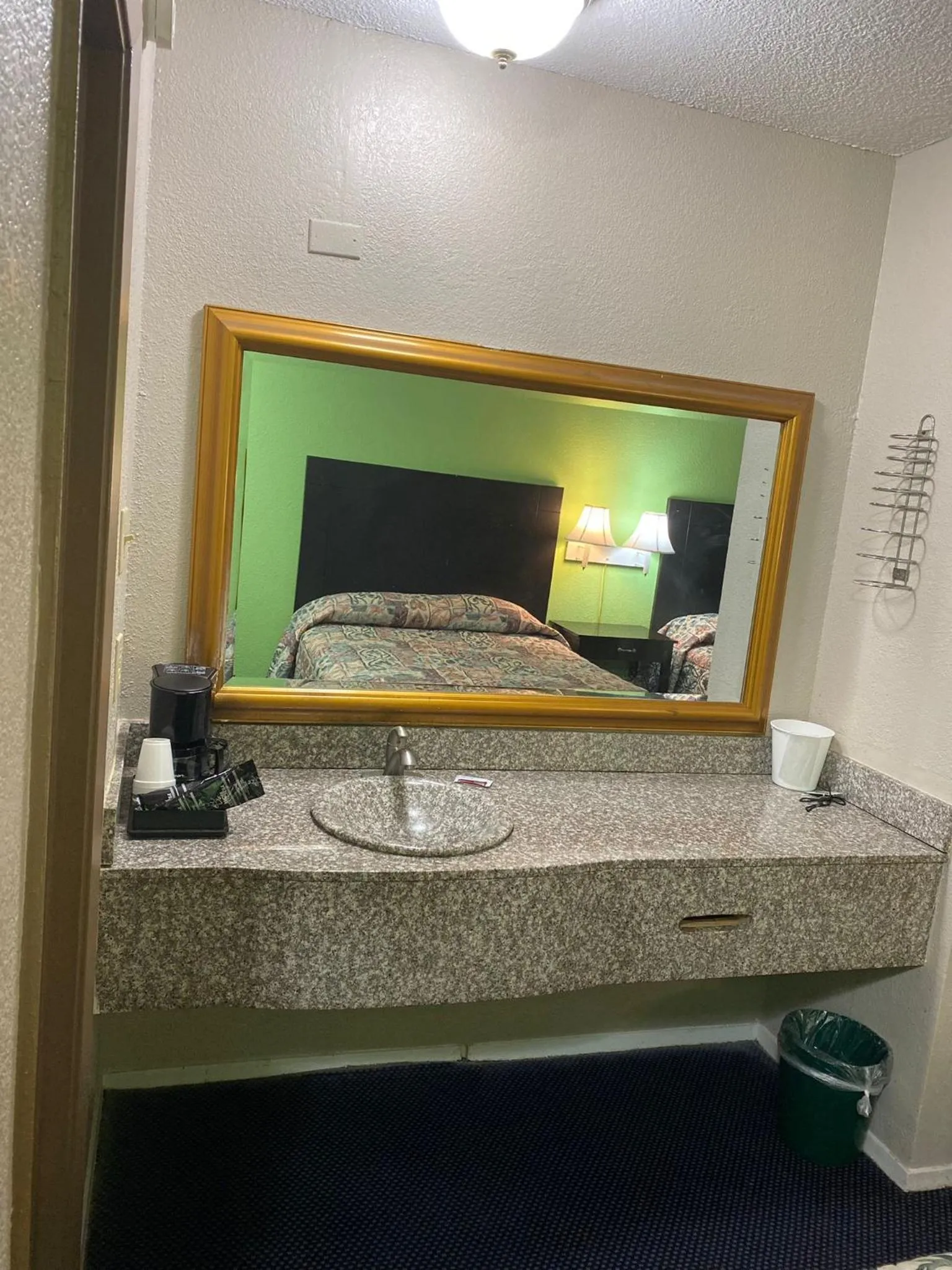 Guests in Sunrise Inn