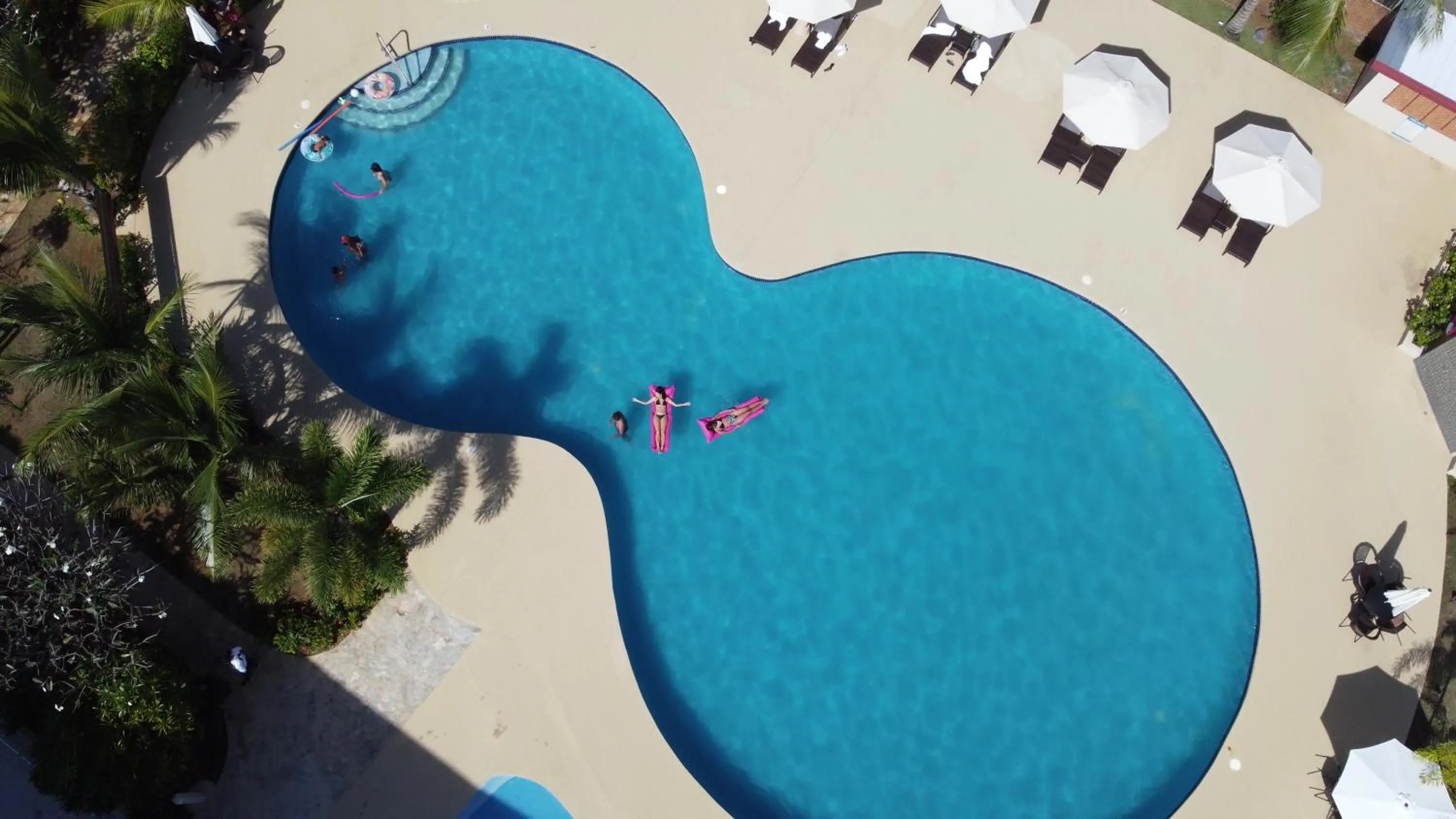 People in Paradiso Resort & Spa