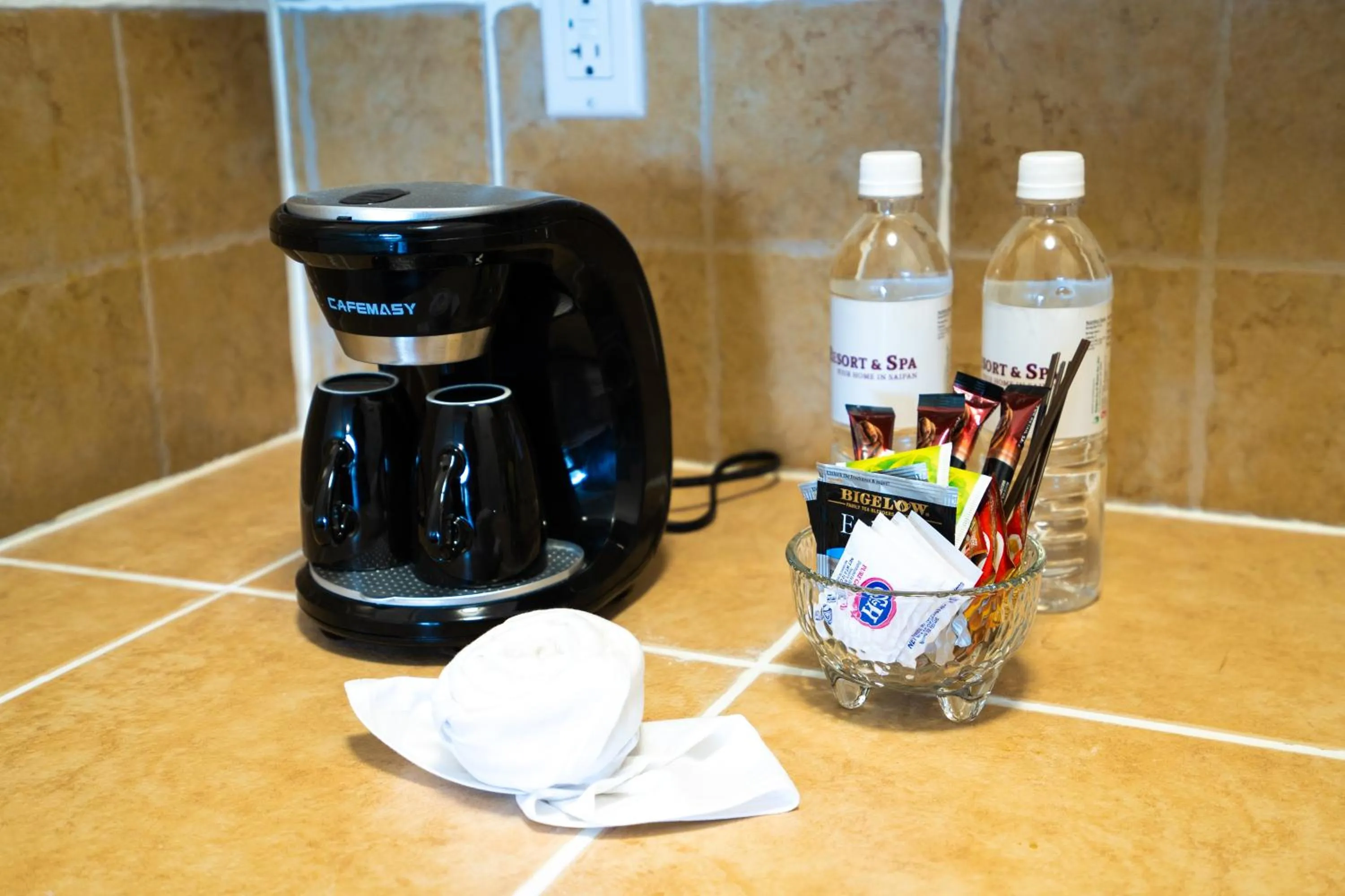 Coffee/tea facilities in Paradiso Resort & Spa