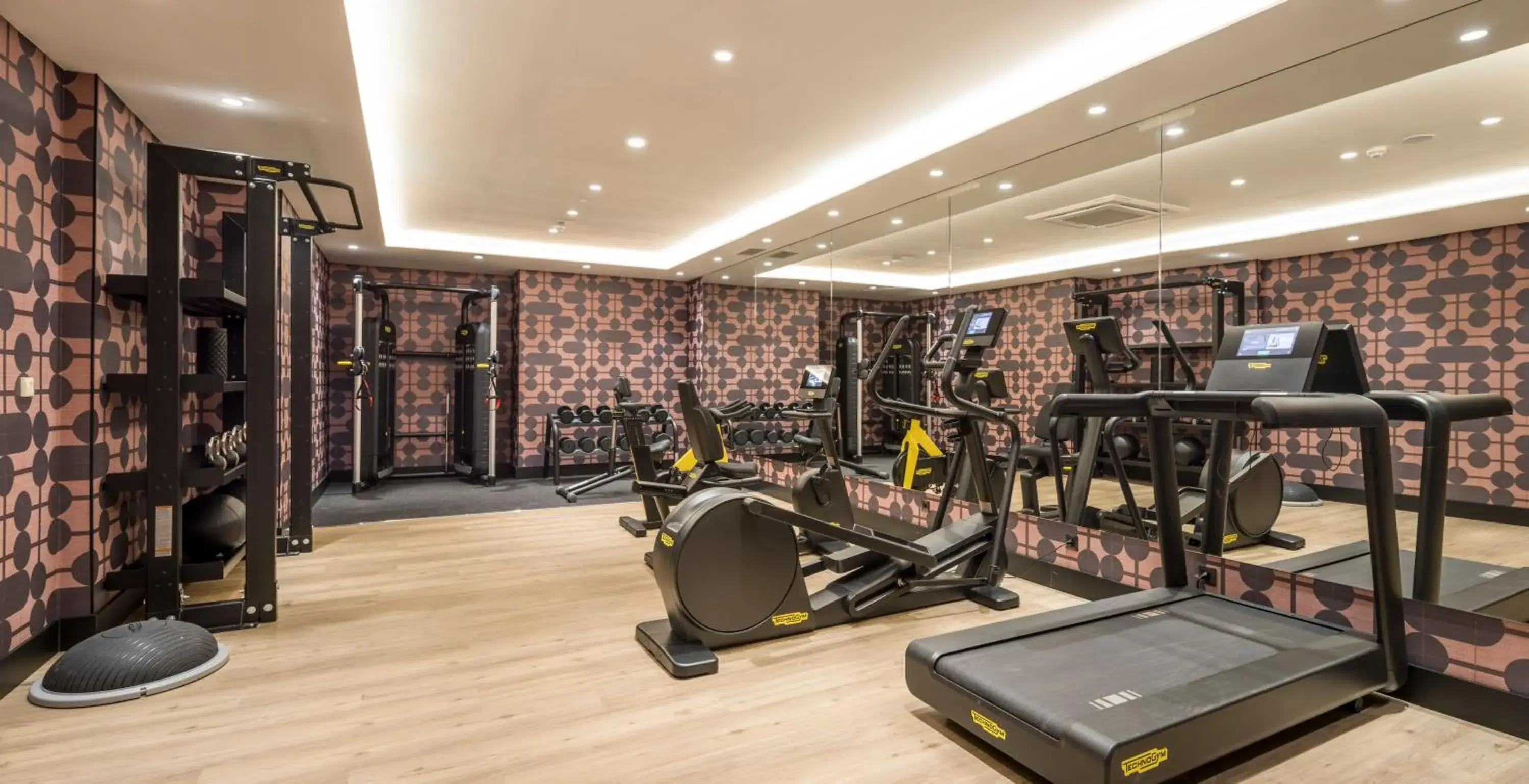 Fitness centre/facilities in Ilunion Les Corts Spa Fitness centre/facilities in Ilunion Les Corts Spa
