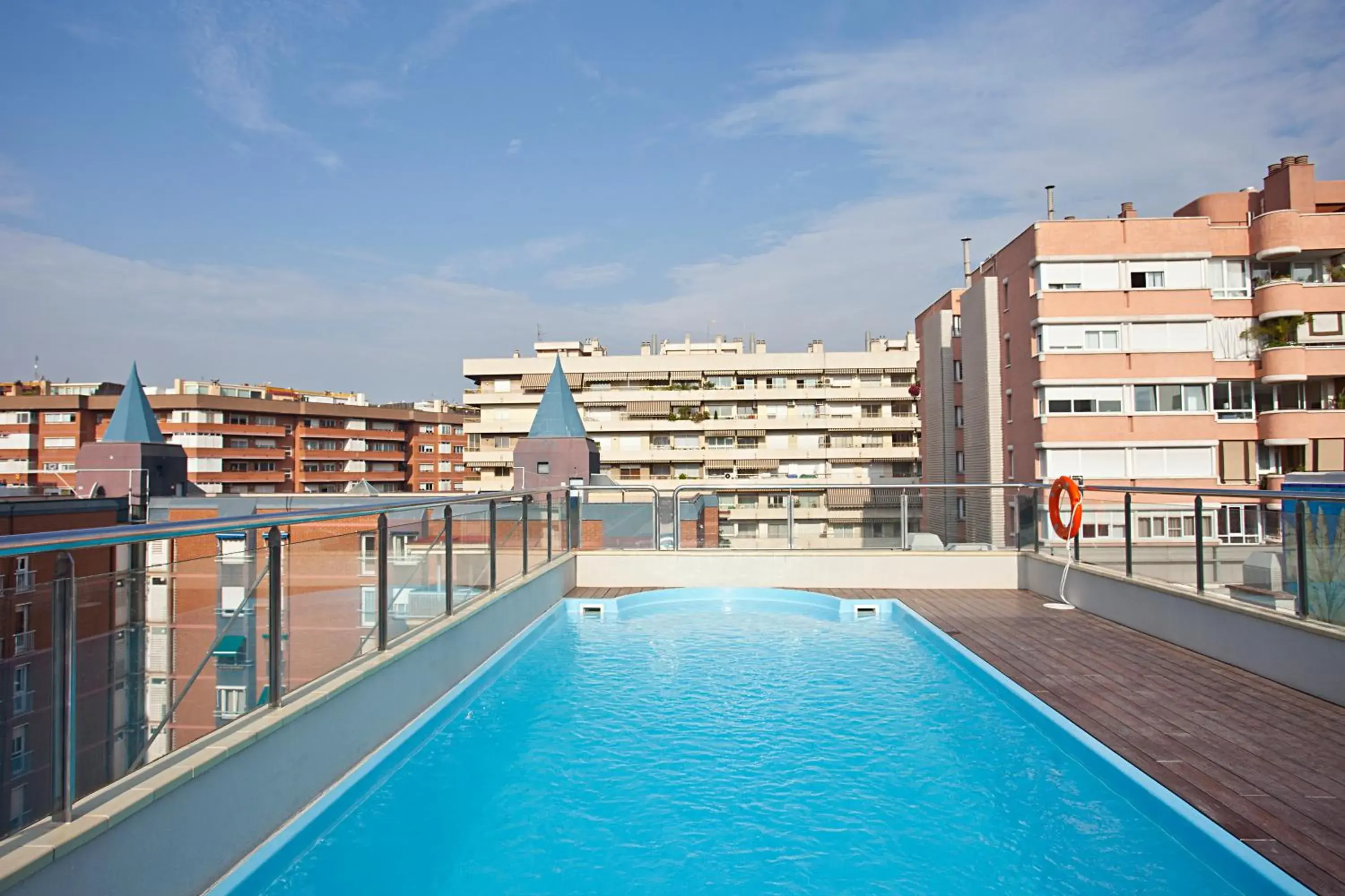 Swimming pool in Ilunion Les Corts Spa Swimming pool in Ilunion Les Corts Spa