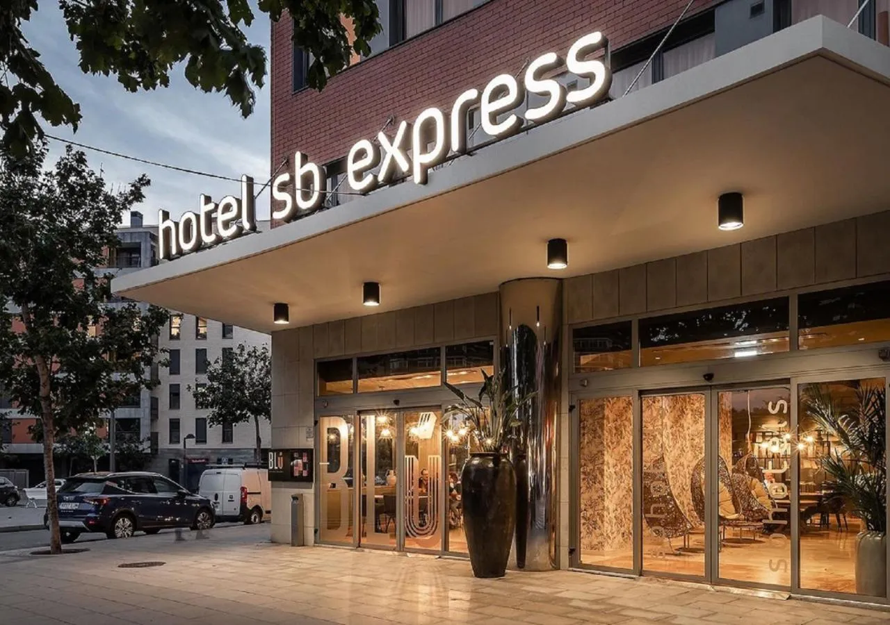 Facade/entrance in Hotel SB Express Tarragona
