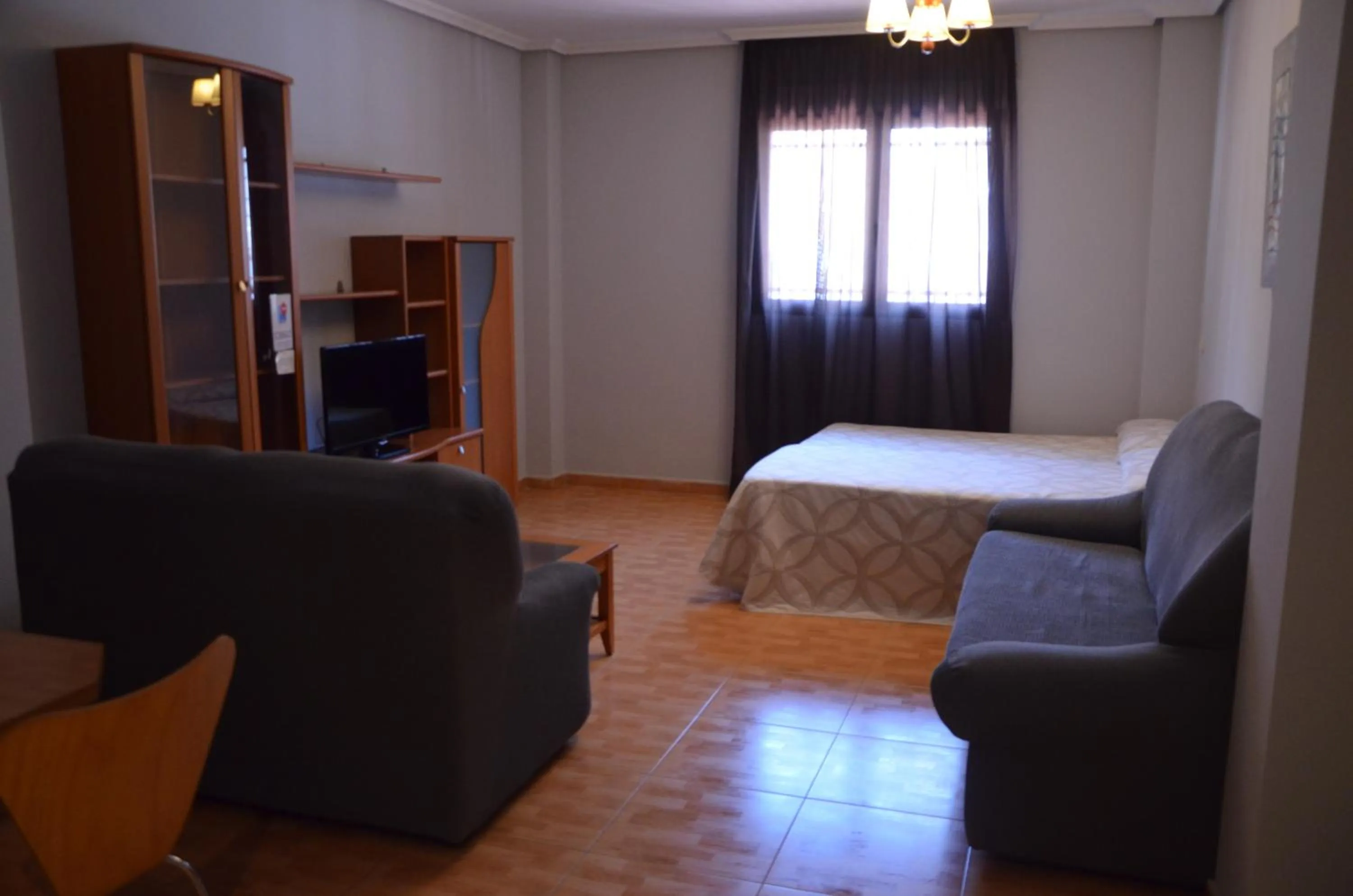 Photo of the whole room in Apartahotel Villa de Parla