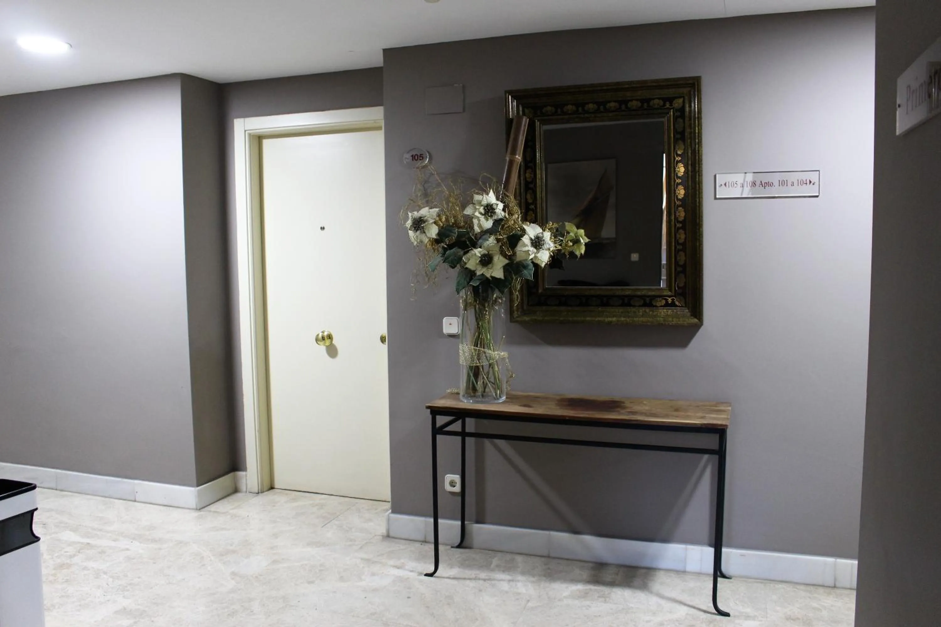 Property building in Apartahotel Villa de Parla