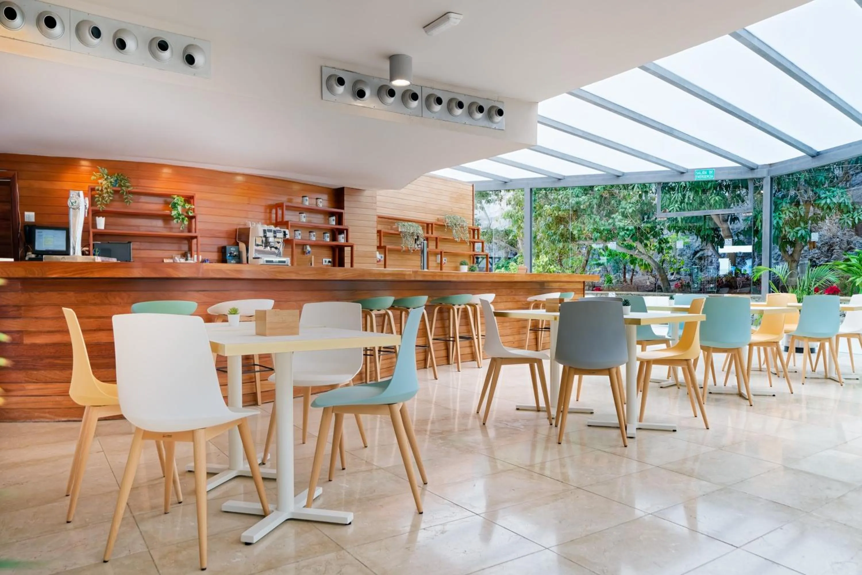 Breakfast in Morasol Suites