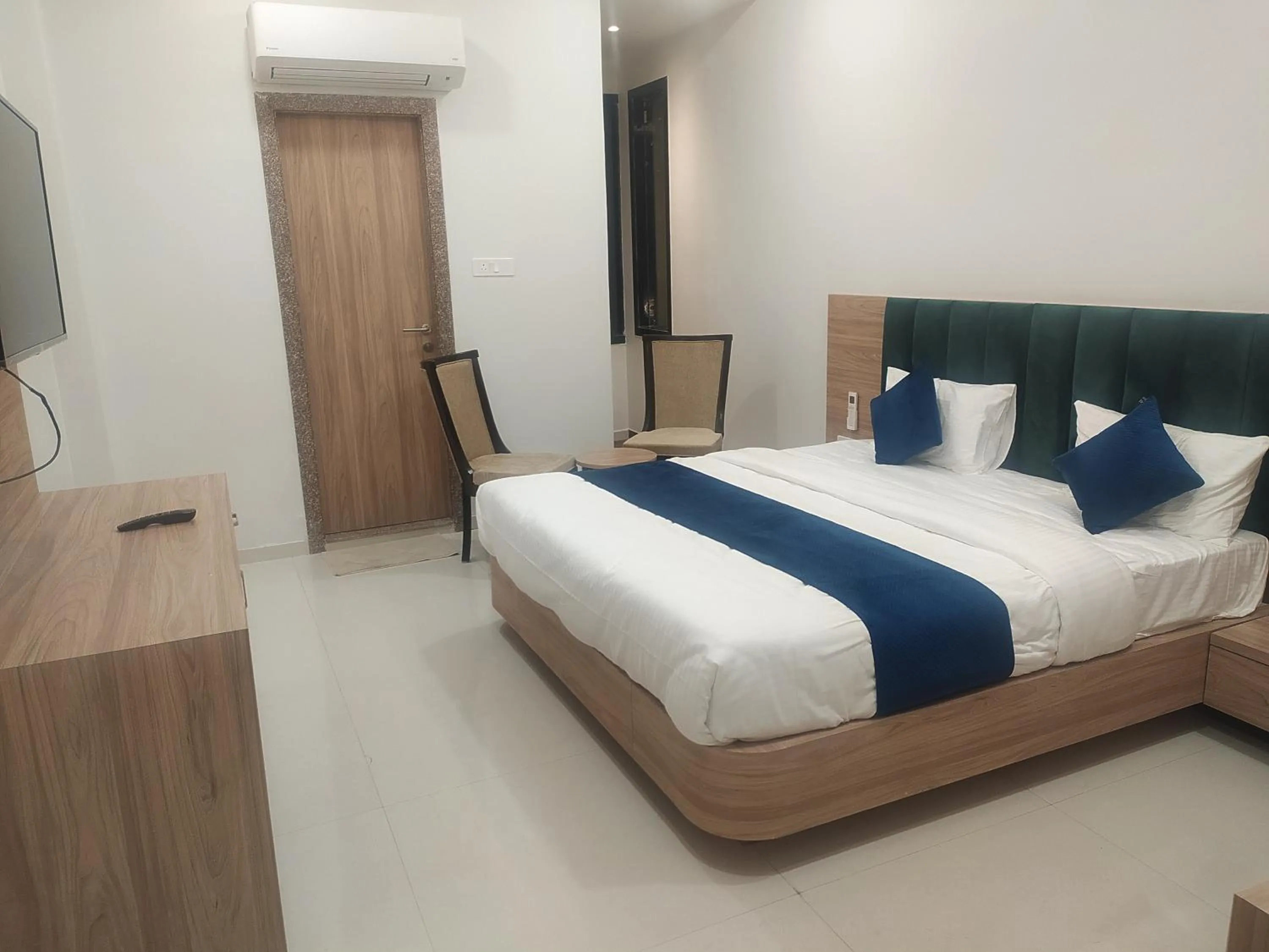 Photo of the whole room in Babuji Jodhpur Palace