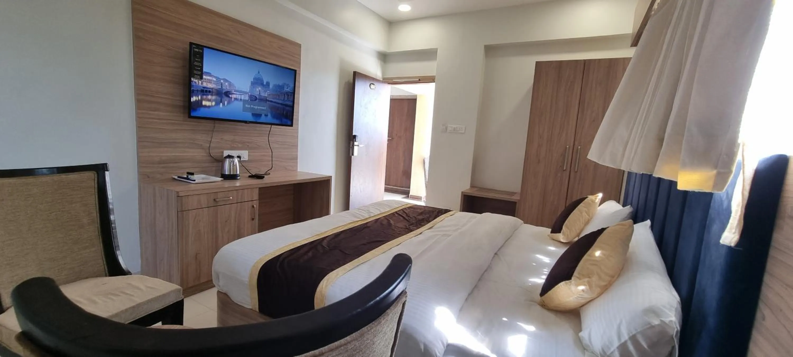 Bed in Babuji Jodhpur Palace