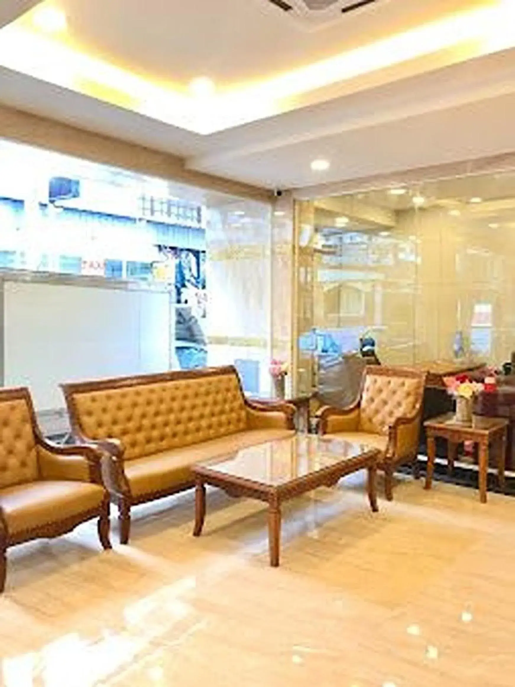 Restaurant/places to eat in The Lodge Pattaya Restaurant/places to eat in The Lodge Pattaya