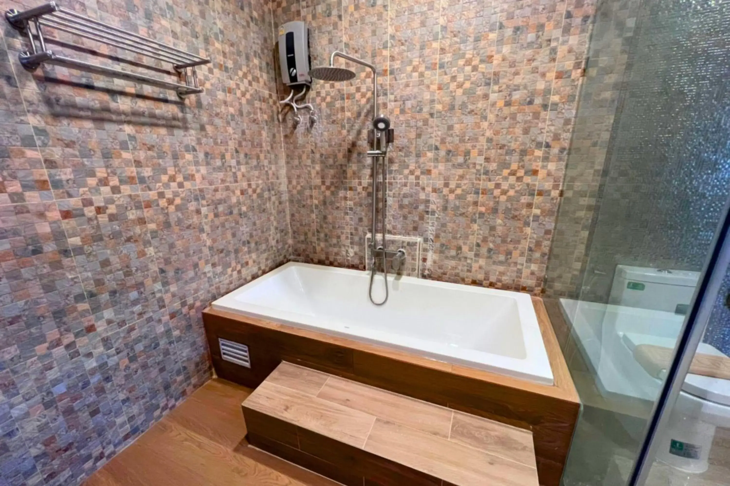 Bathroom in The Lodge Pattaya Bathroom in The Lodge Pattaya