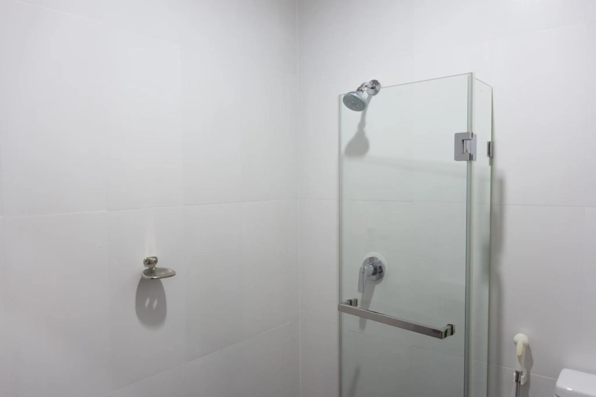 Shower in Mayflower Grand Hotel Korat