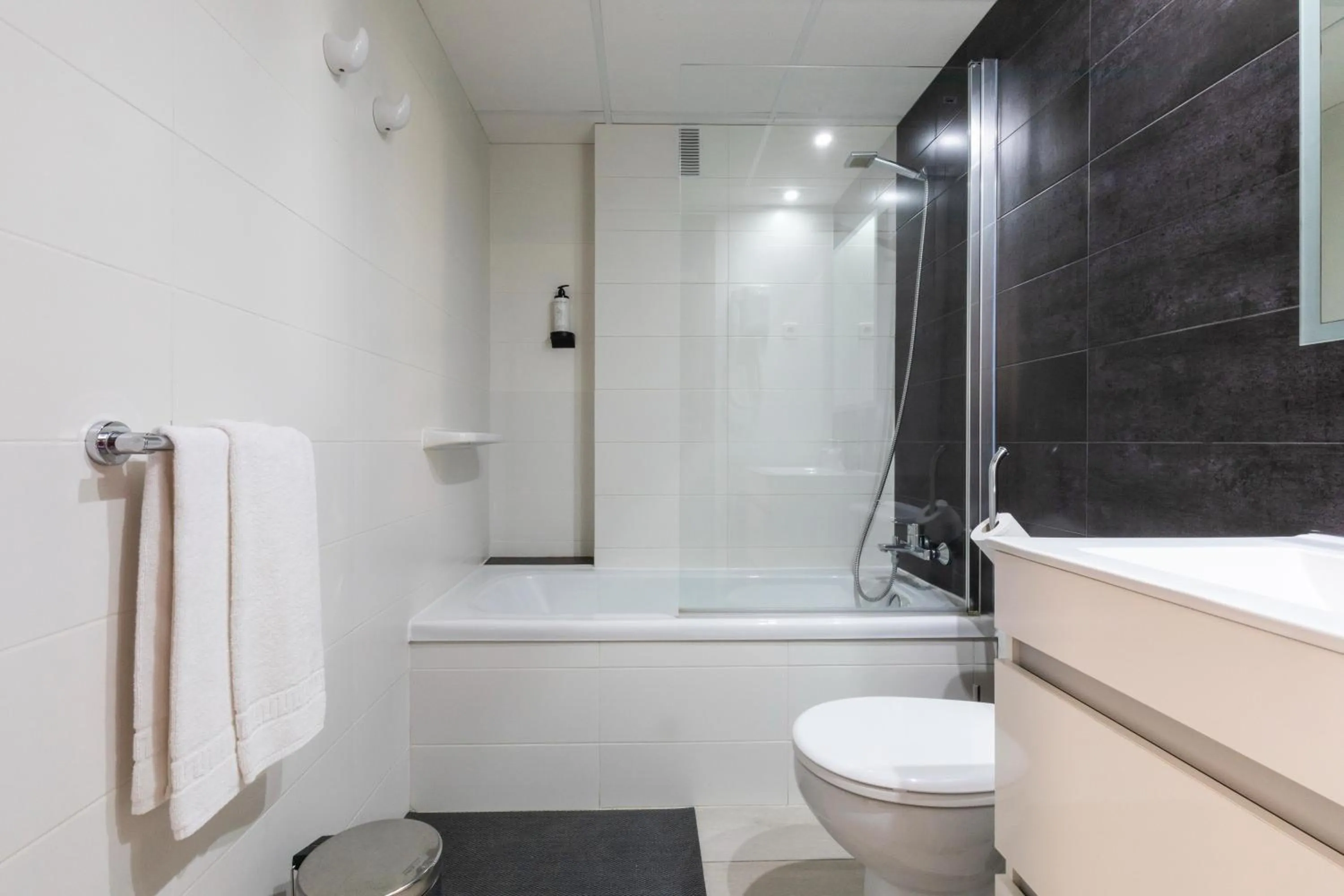 Bathroom in Aparthotel Miami Park