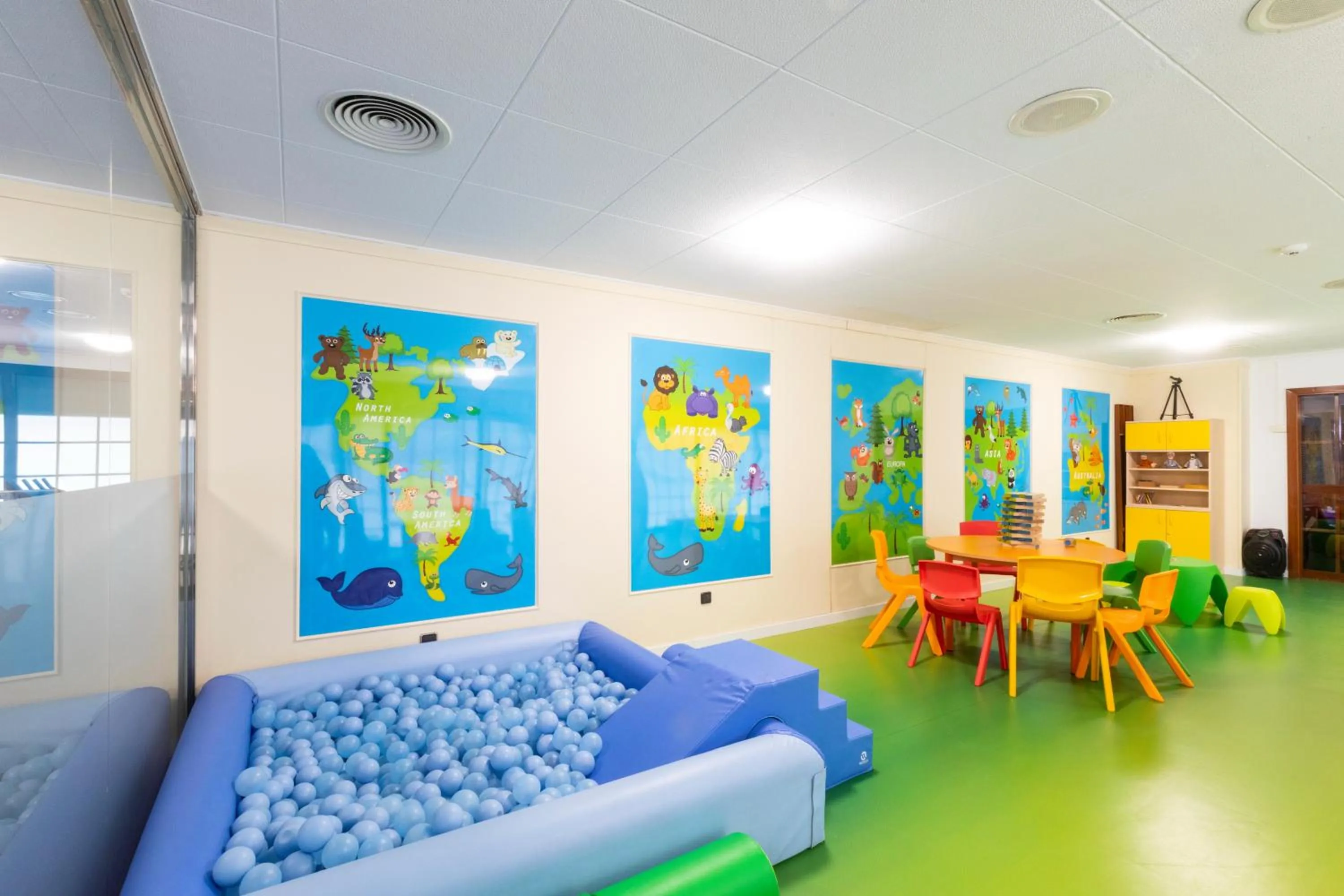 Game Room in Aparthotel Miami Park