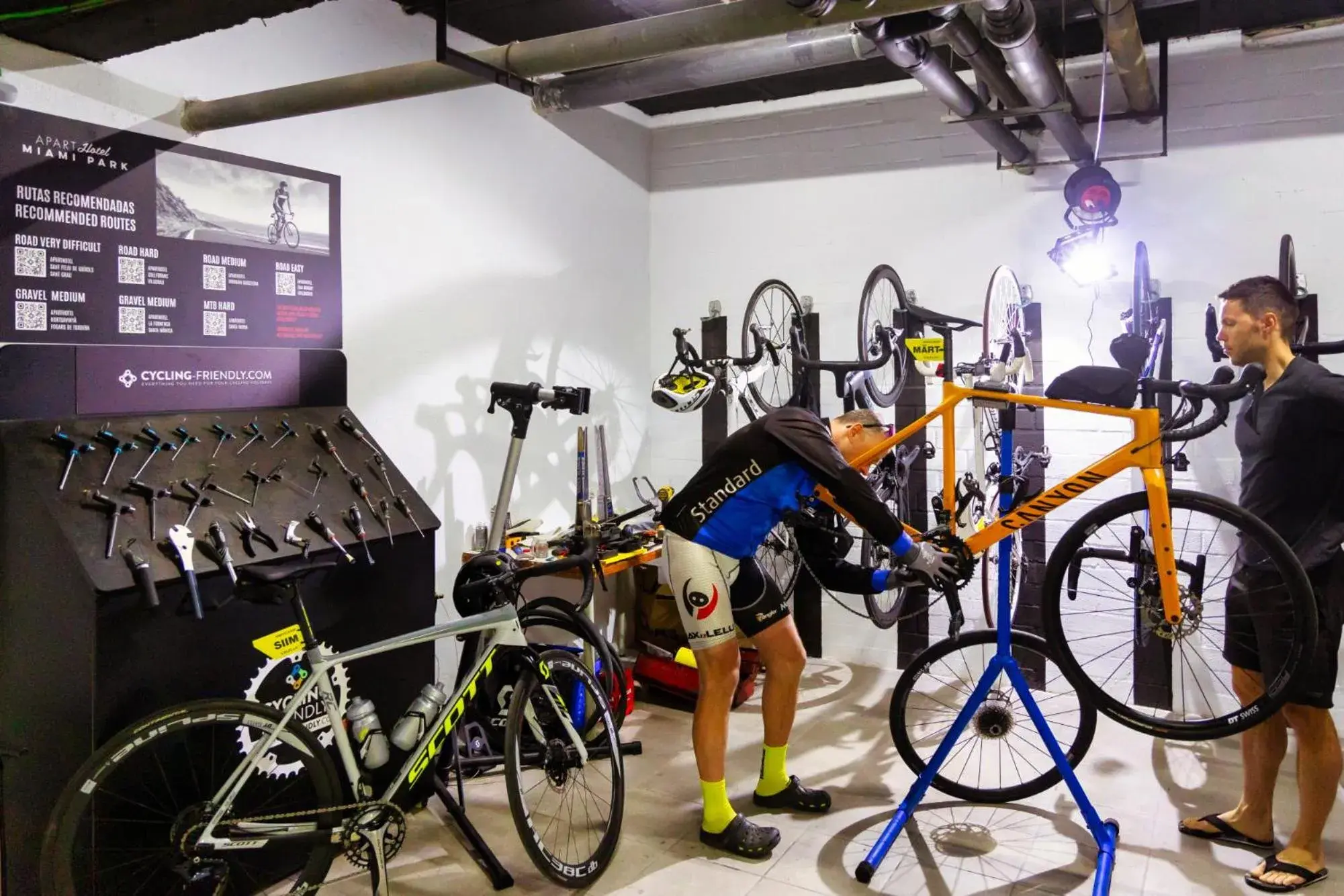 Cycling in Aparthotel Miami Park Cycling in Aparthotel Miami Park