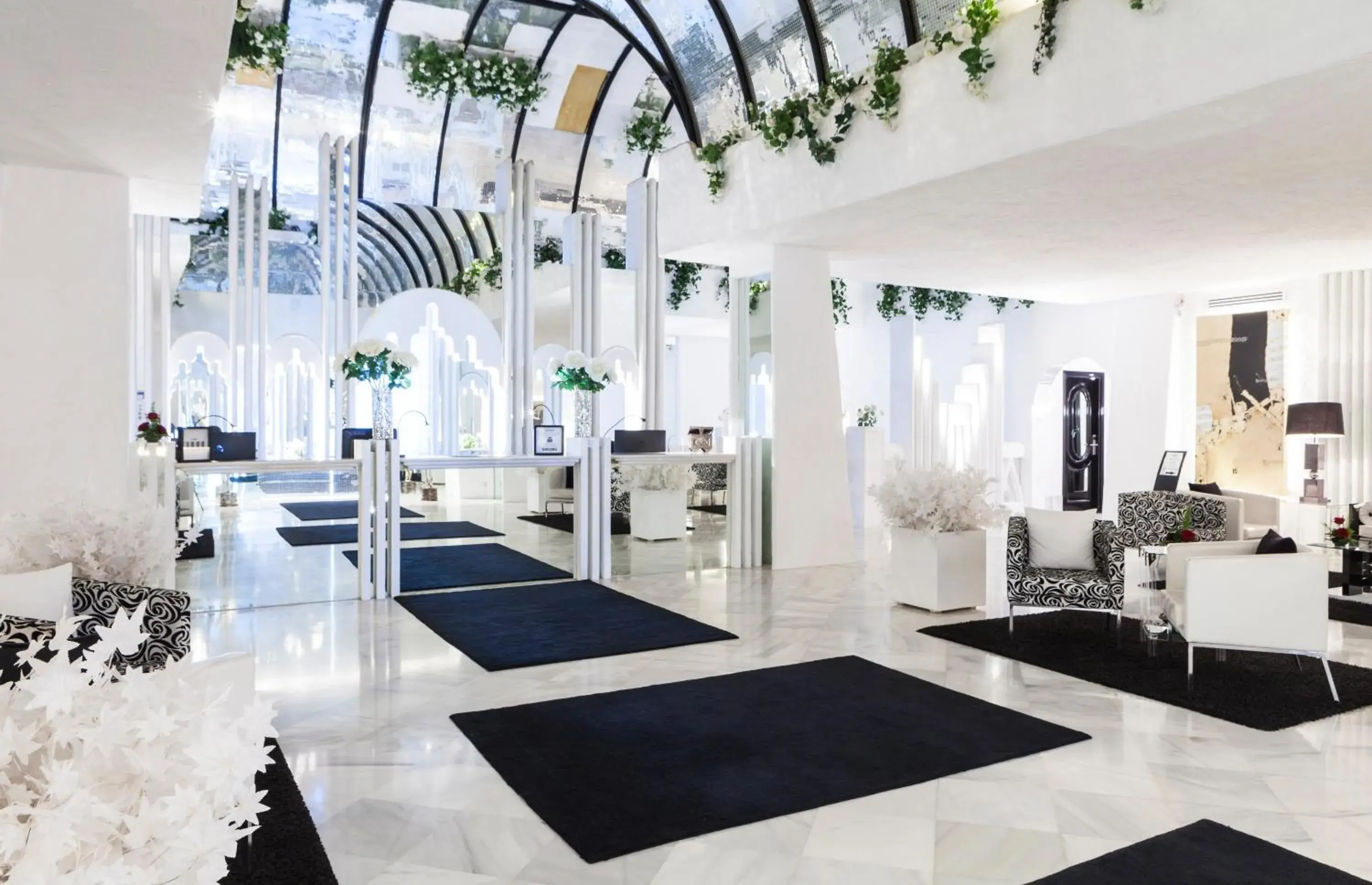 Lobby or reception in Hotel Suites Albayzin Del Mar Lobby or reception in Hotel Suites Albayzin Del Mar