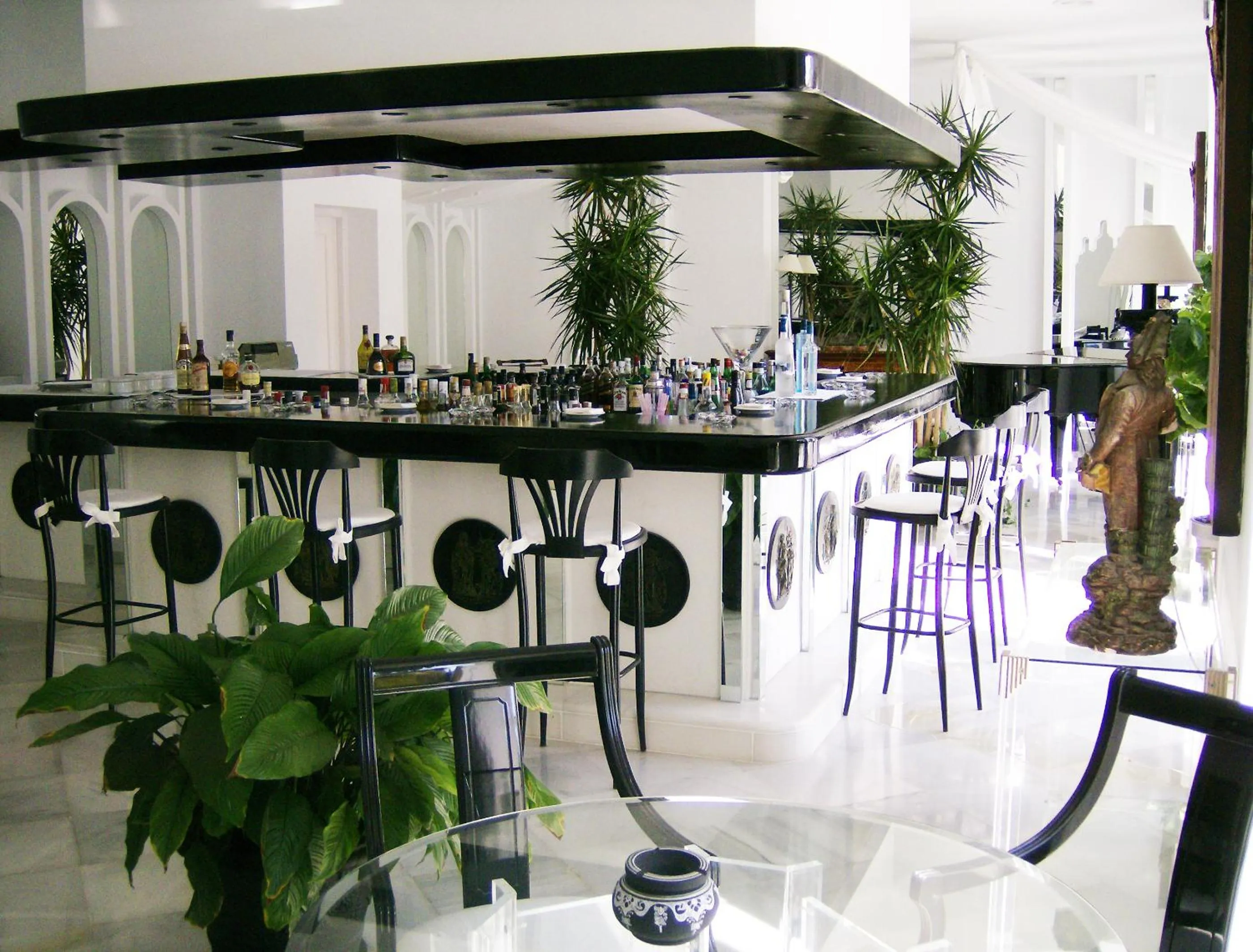 Lounge or bar in Hotel Suites Albayzin Del Mar