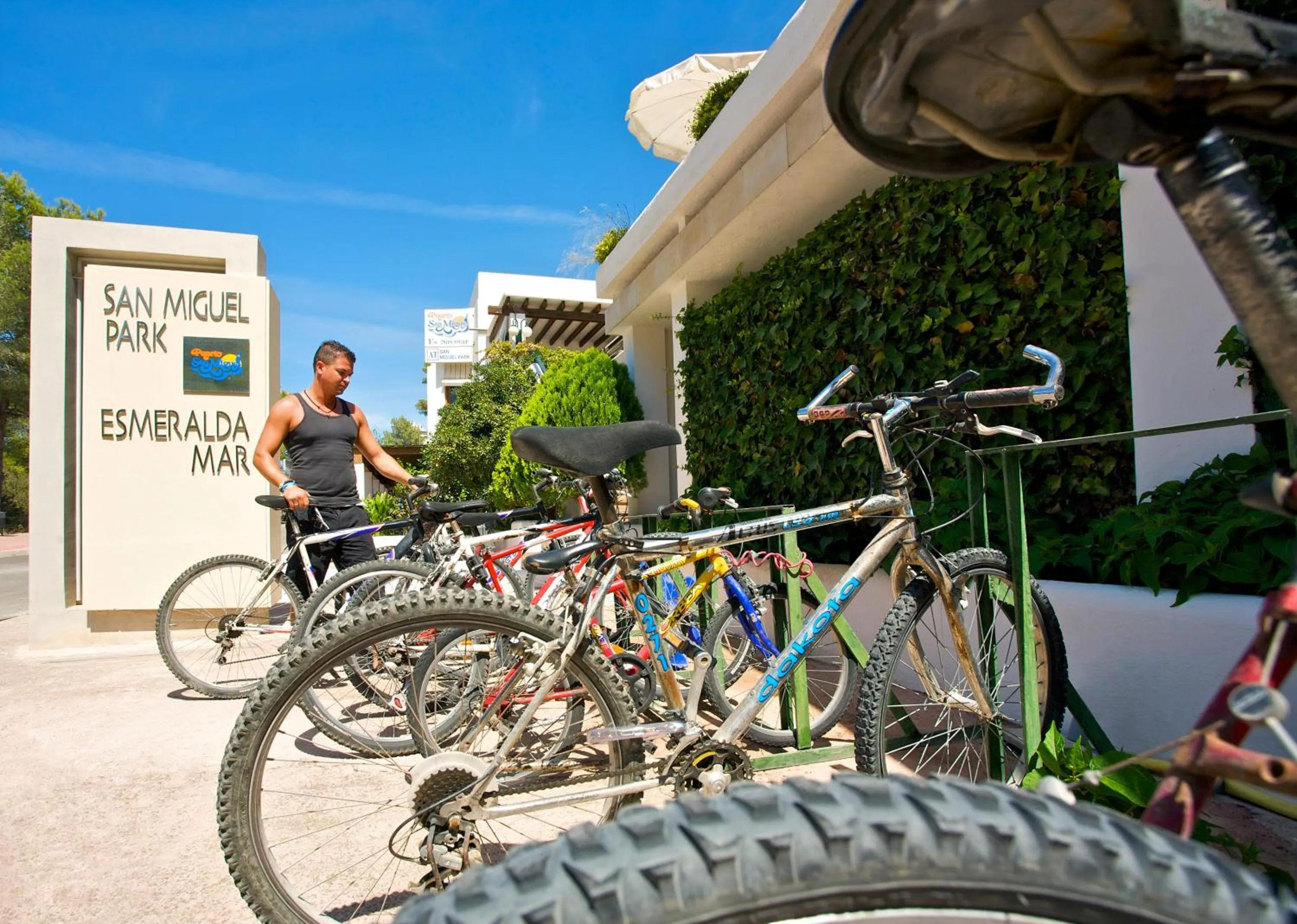 Cycling in Apartamentos San Miguel Park & Esmeralda Mar