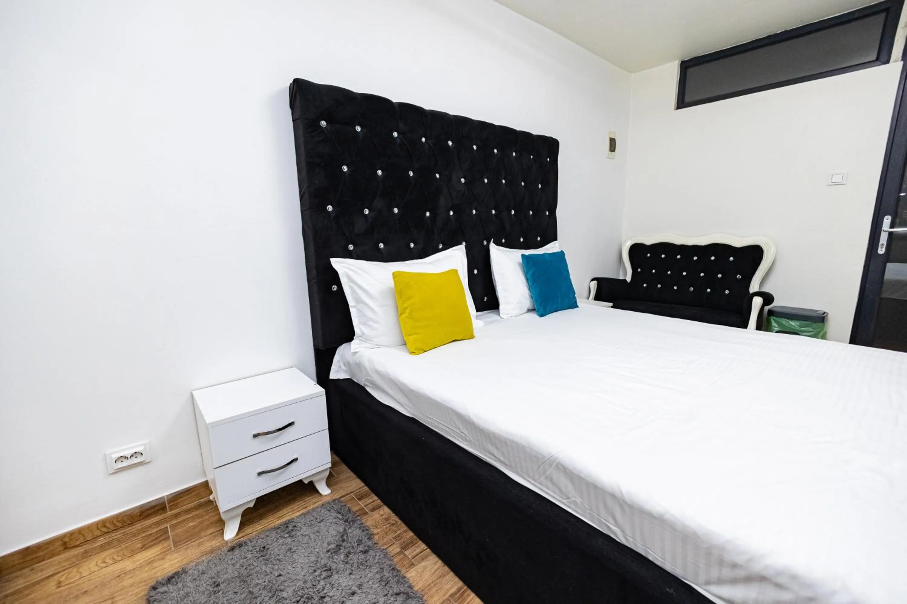 Bed in Pensiunea Ewo