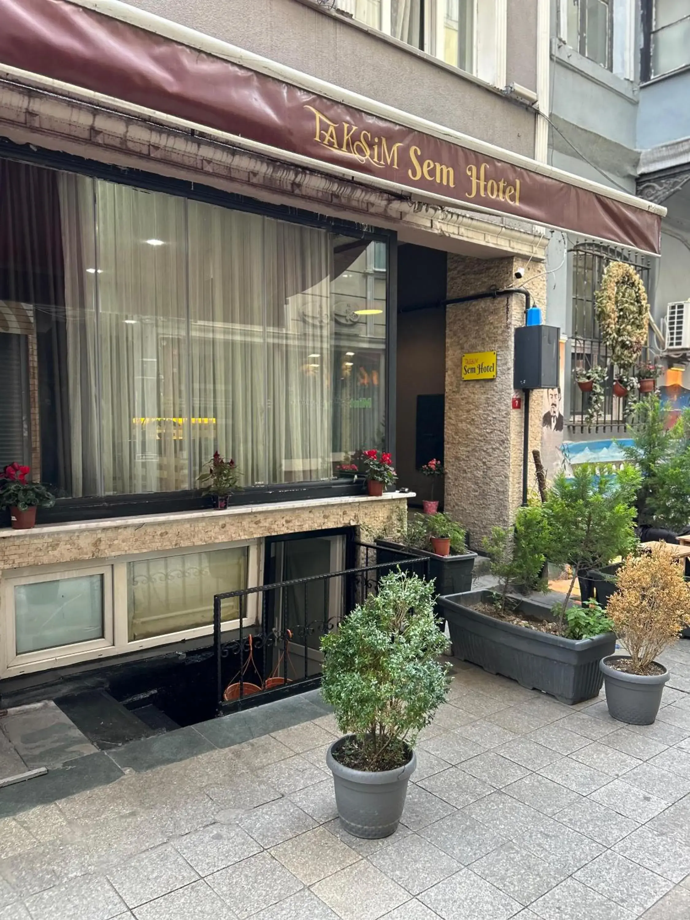Property building in TAKSİM SEM HOTEL Property building in TAKSİM SEM HOTEL