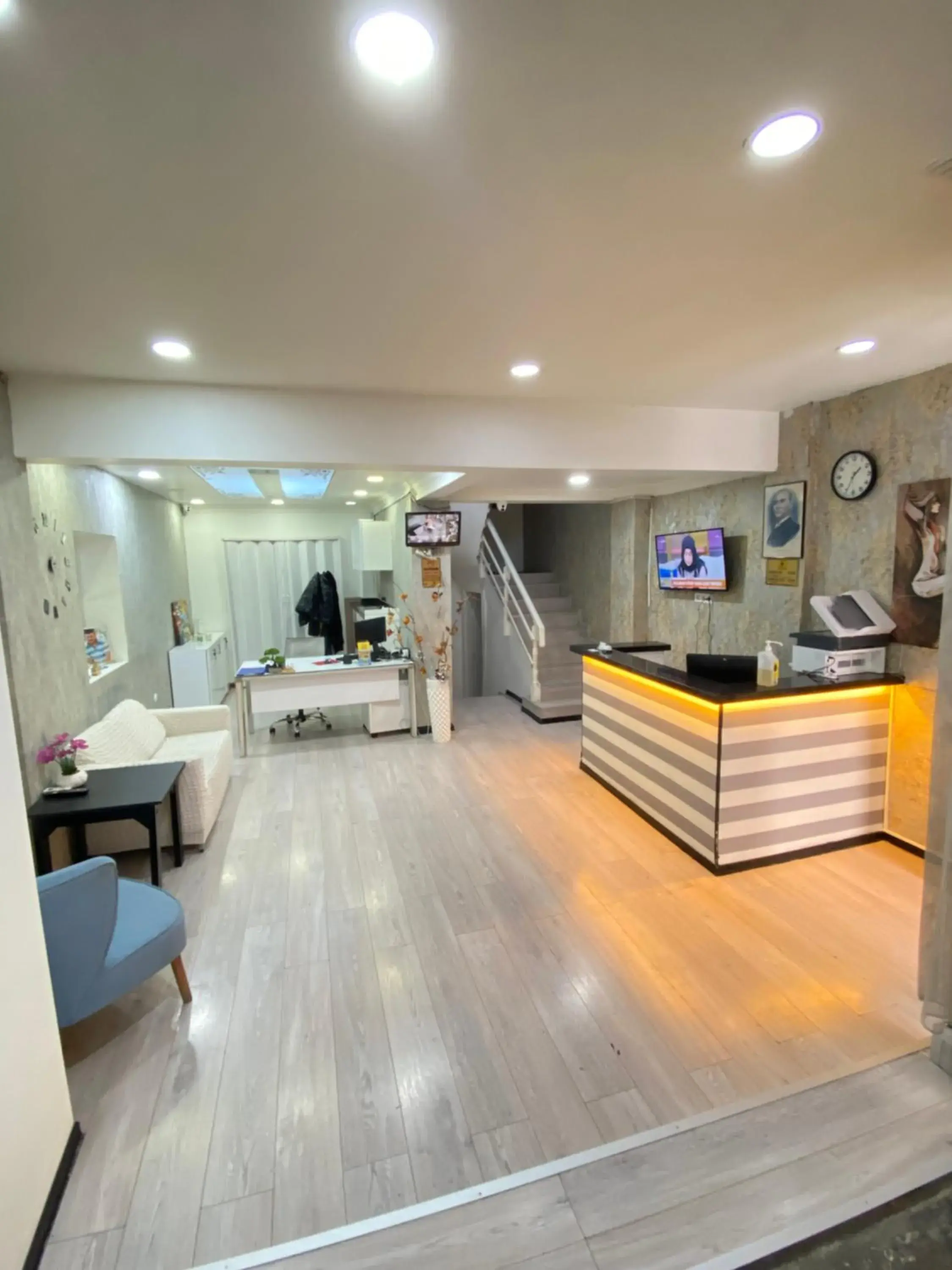 Lobby or reception in TAKSİM SEM HOTEL Lobby or reception in TAKSİM SEM HOTEL