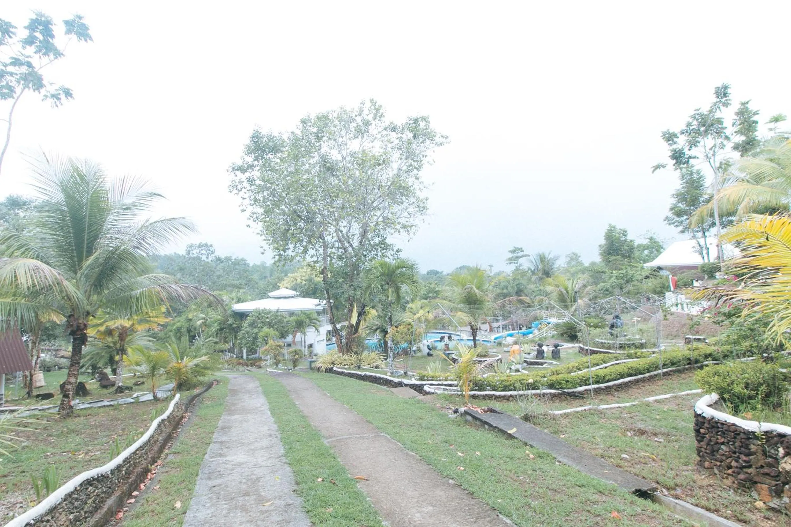 Property building in RedDoorz @ Marceily Point Resort Guimaras