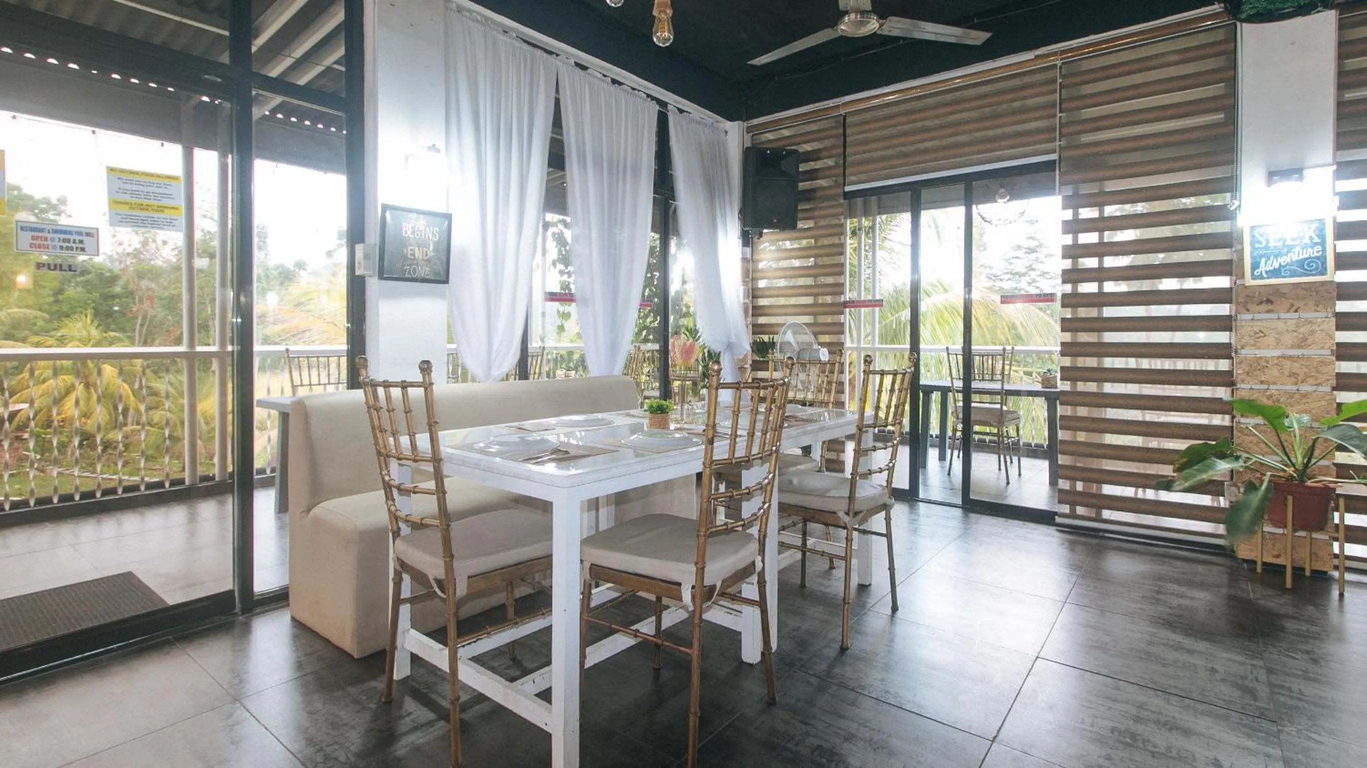 Restaurant/places to eat in RedDoorz @ Marceily Point Resort Guimaras