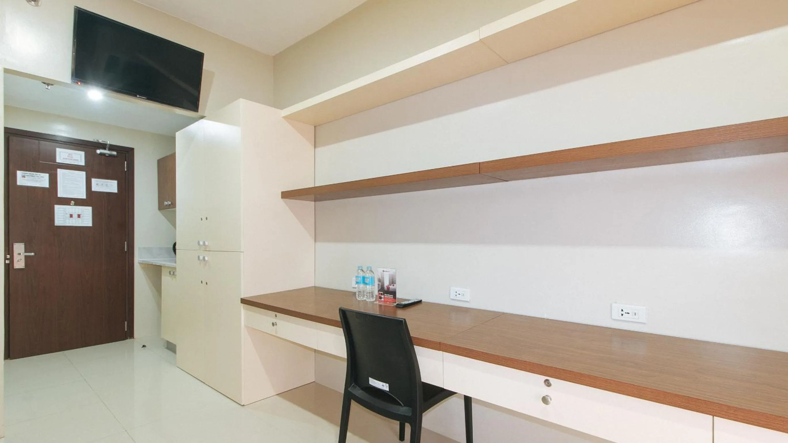 Area and facilities in RedDoorz Plus near Nakpil St Taft Avenue