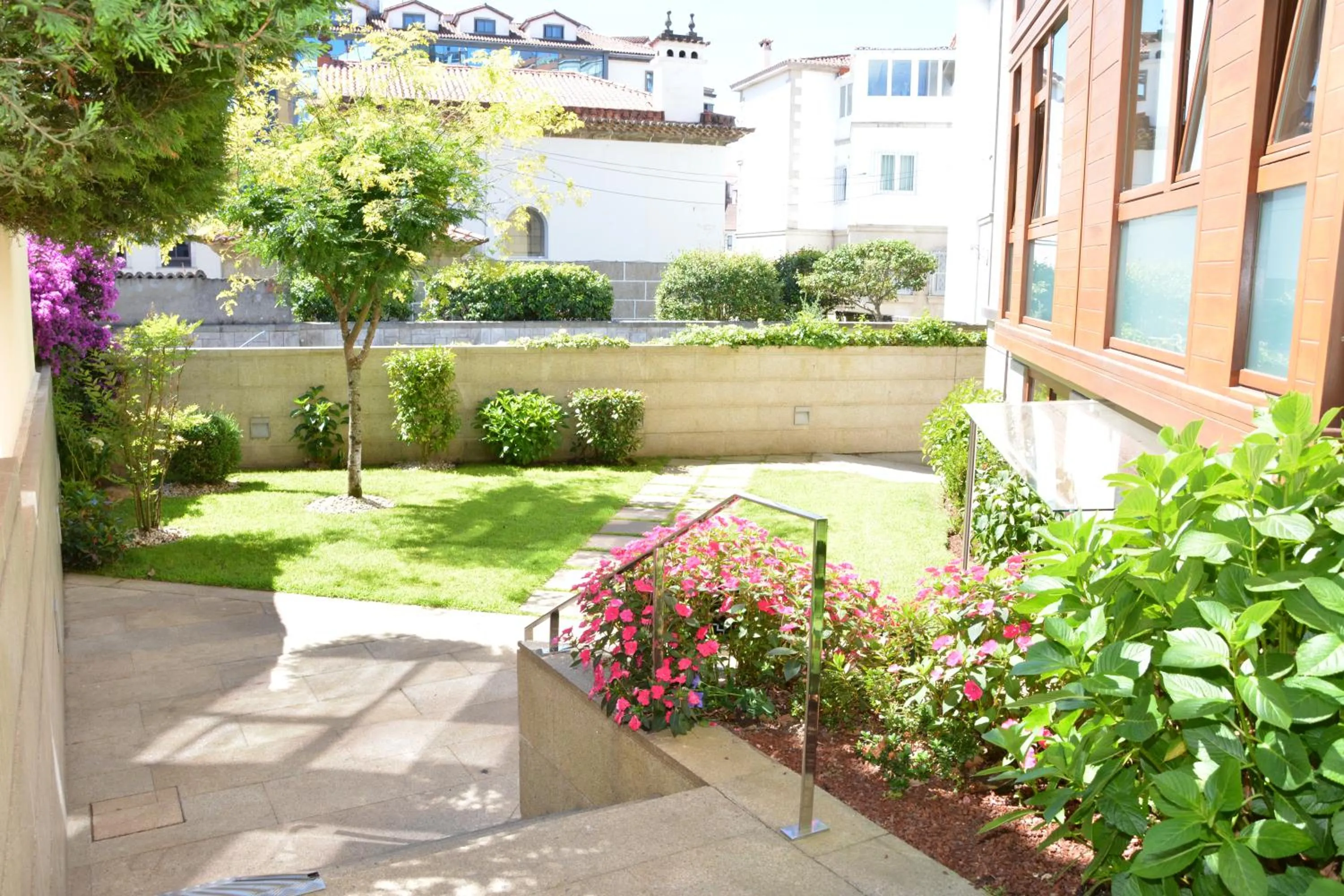 Garden view in PR Rosa Rosae