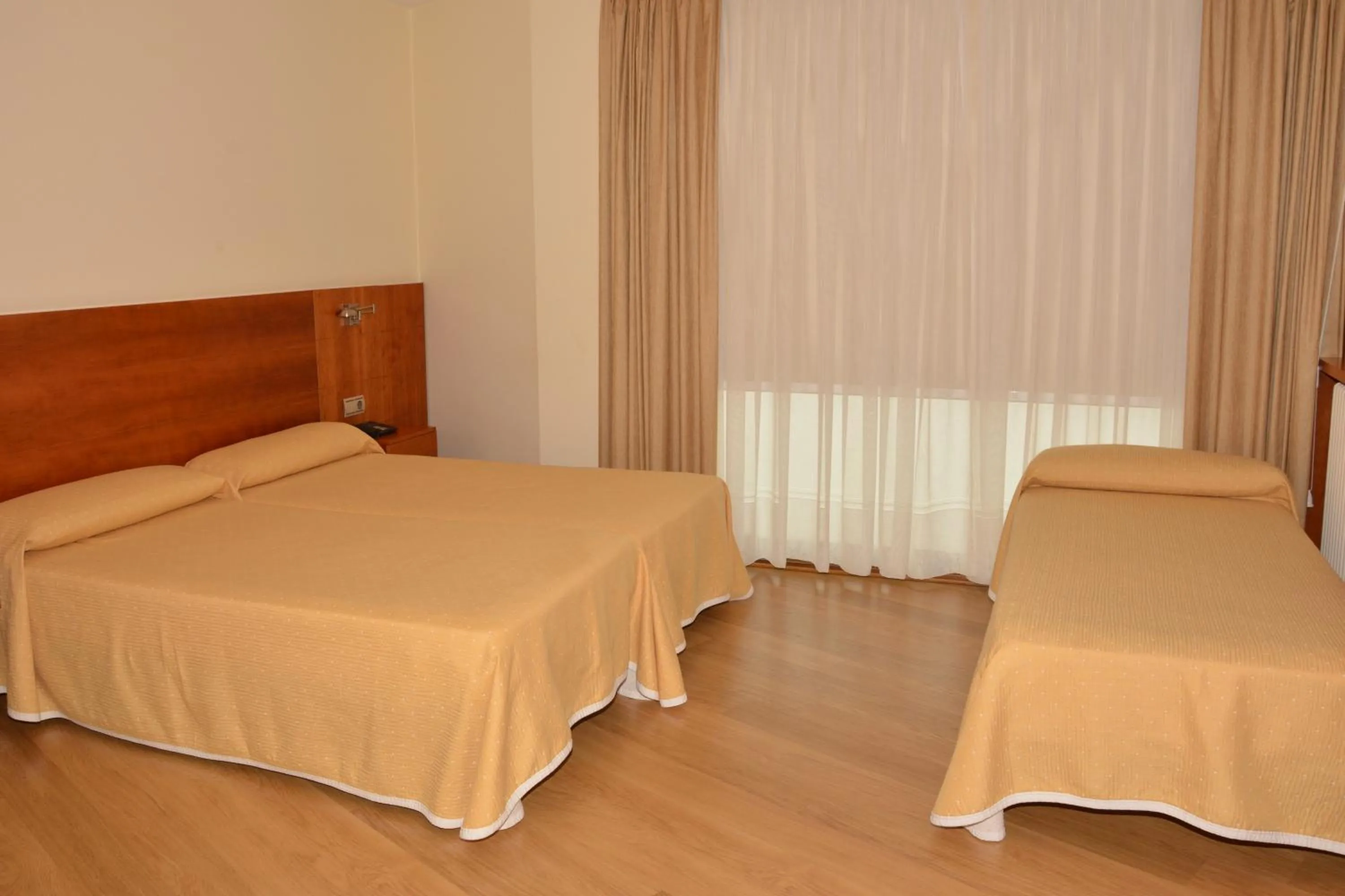 Bedroom, Bed in PR Rosa Rosae