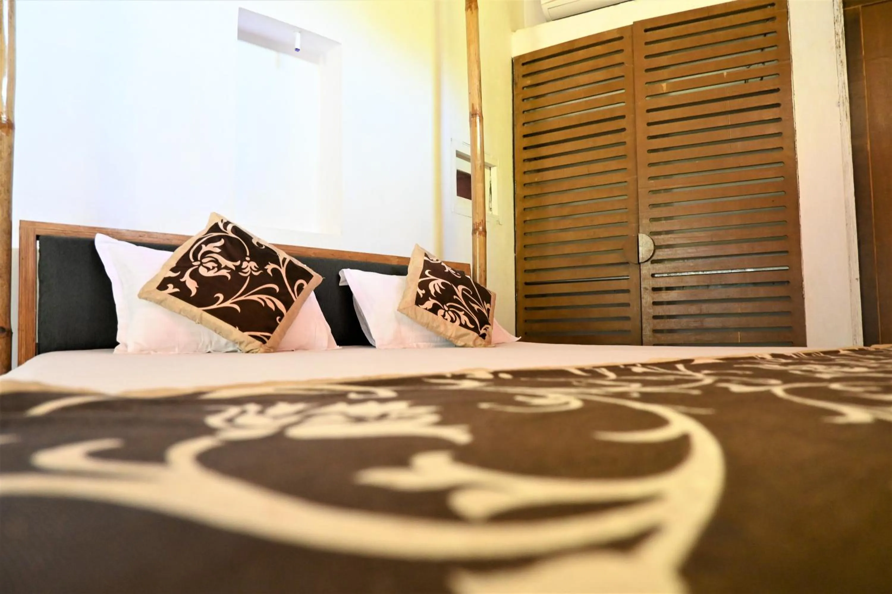 Bedroom, Bed in Amraness Luxury Resort Sasan Gir