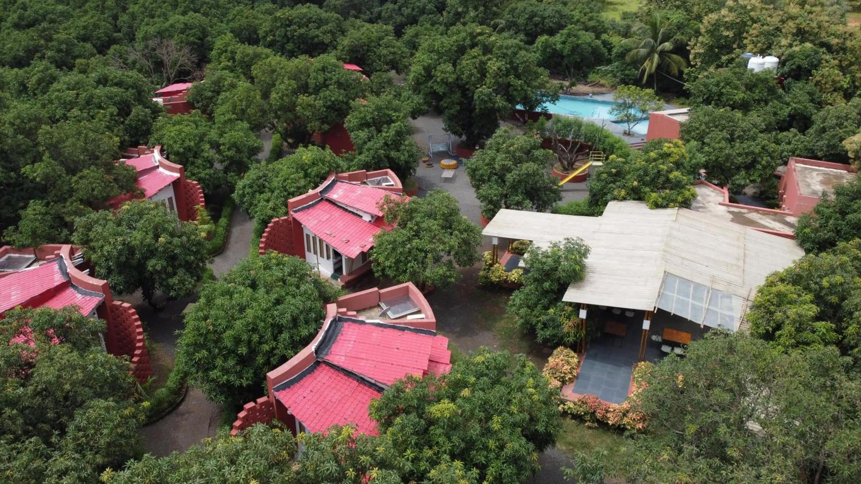 Garden in Amraness Luxury Resort Sasan Gir
