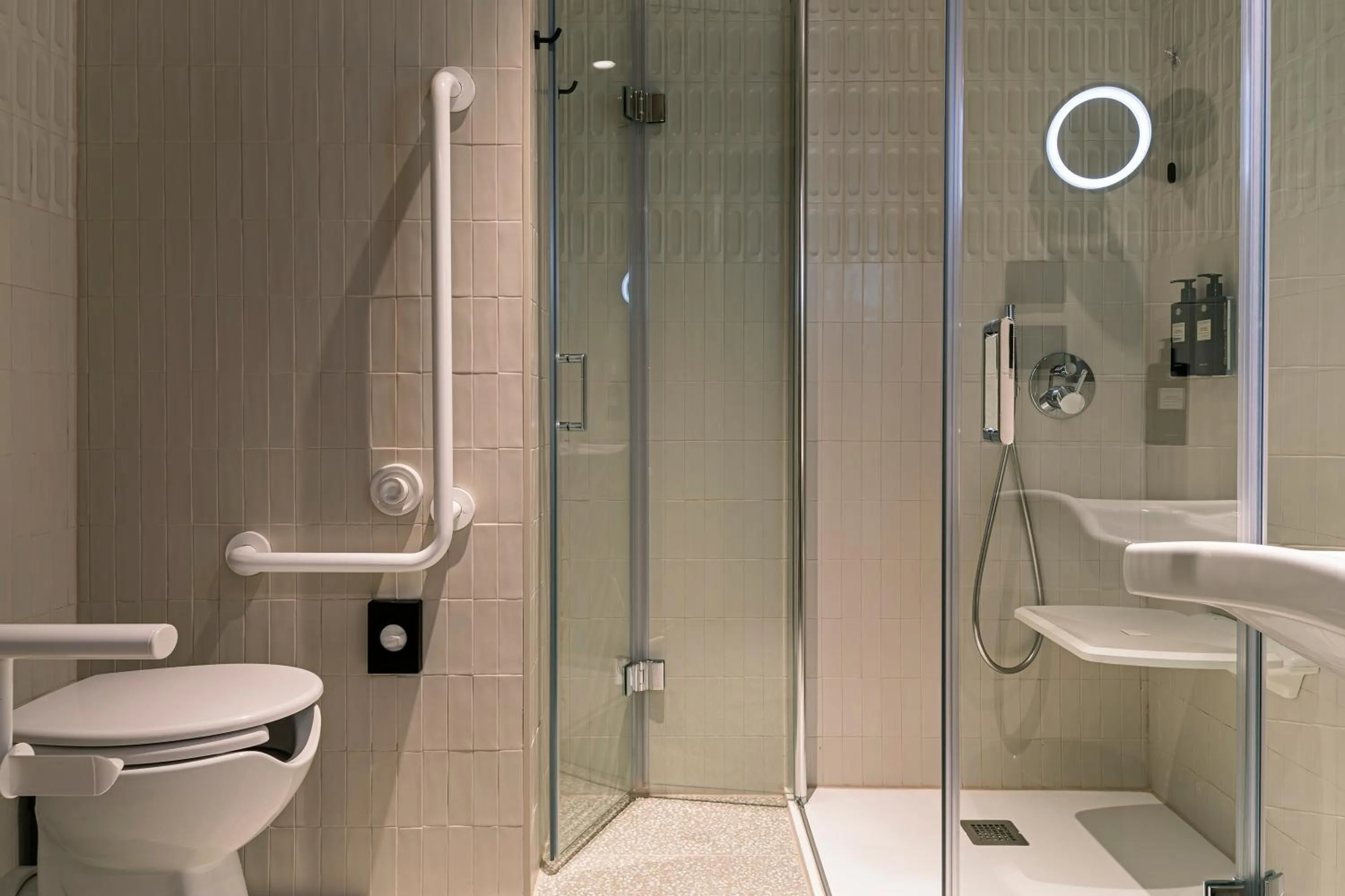 Bathroom in Living Place Hotel