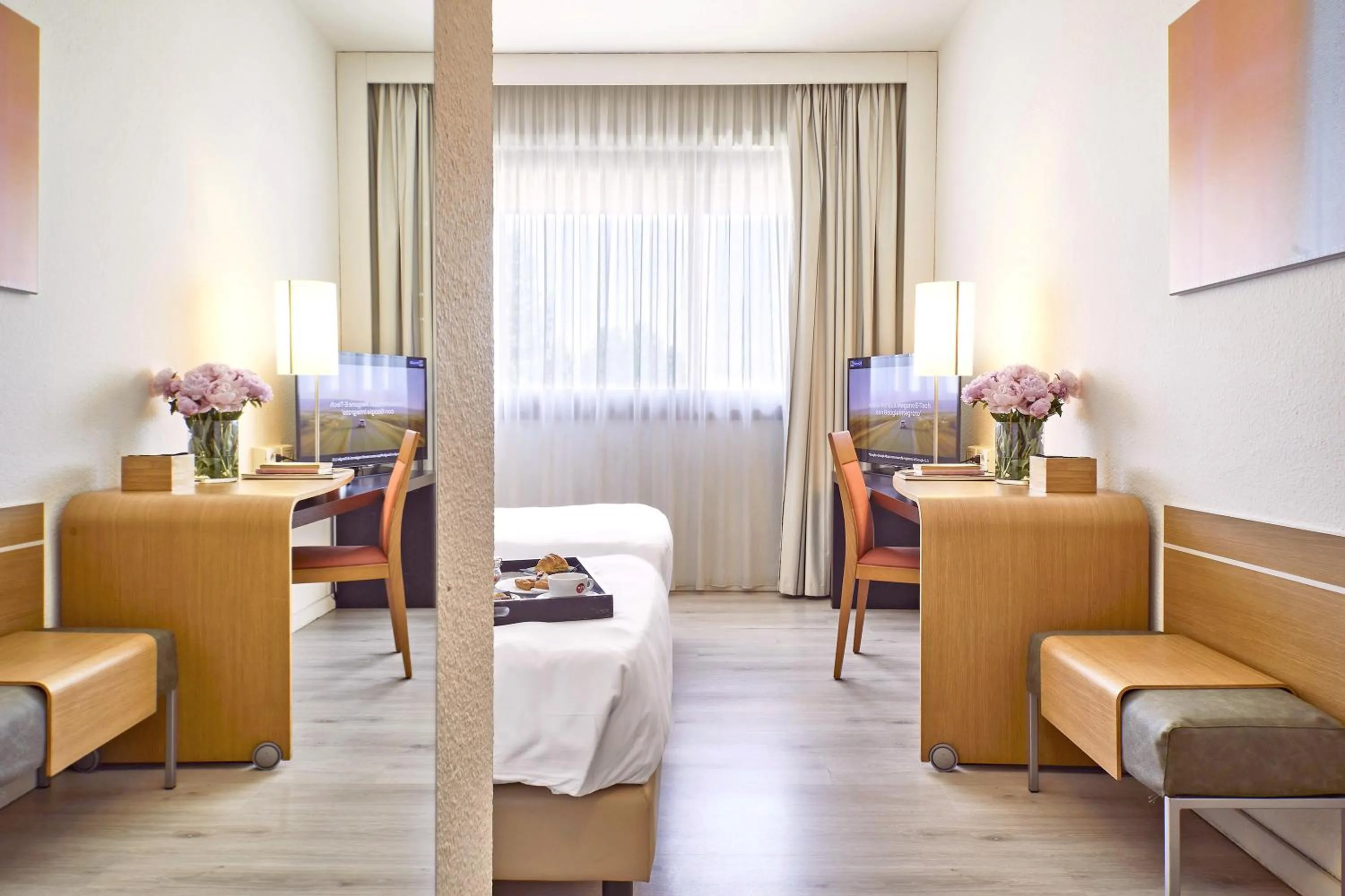 Bedroom, Bed in Living Place Hotel