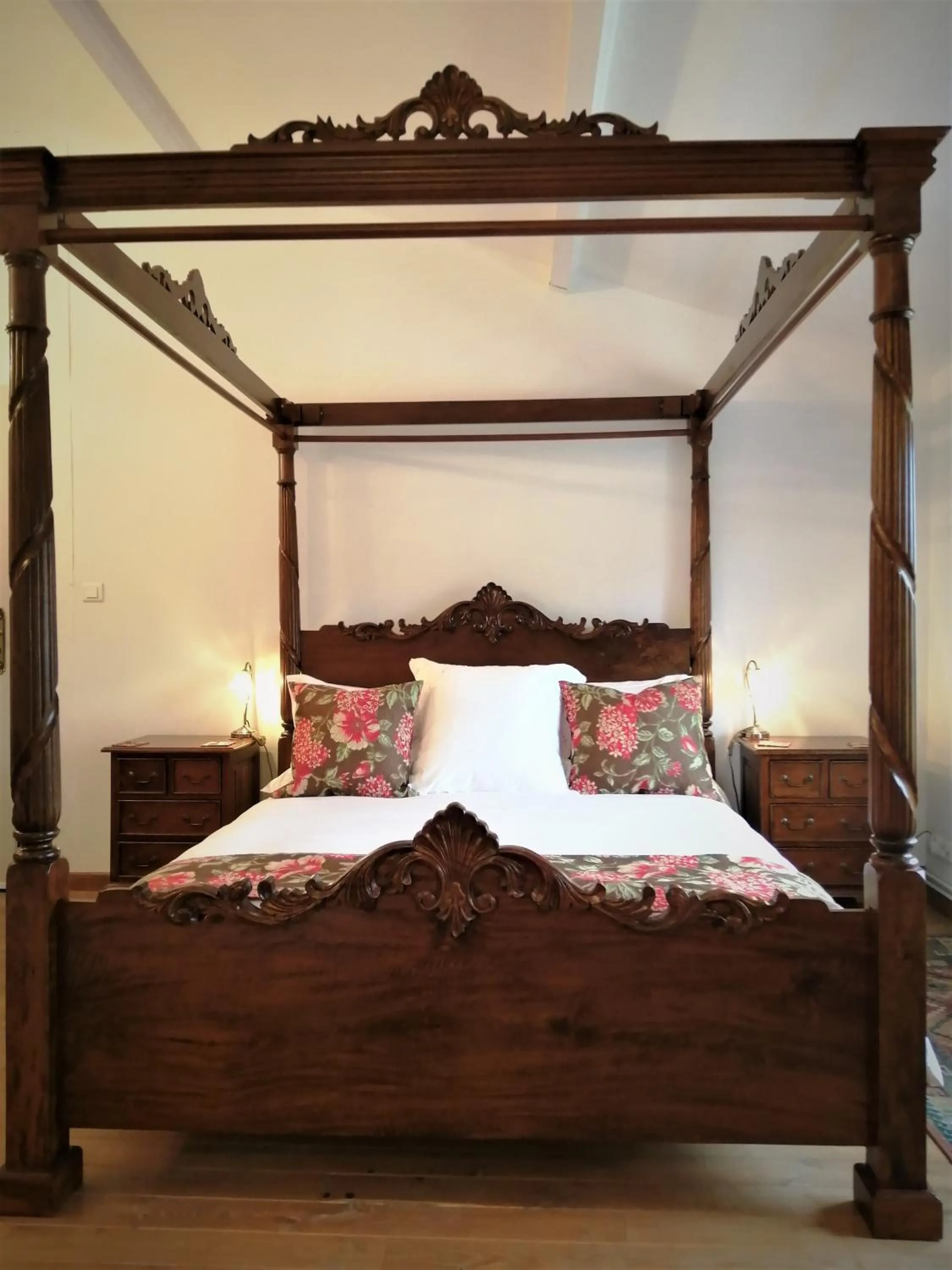 Bedroom, Bed in Le Grand Chemin de La Vie