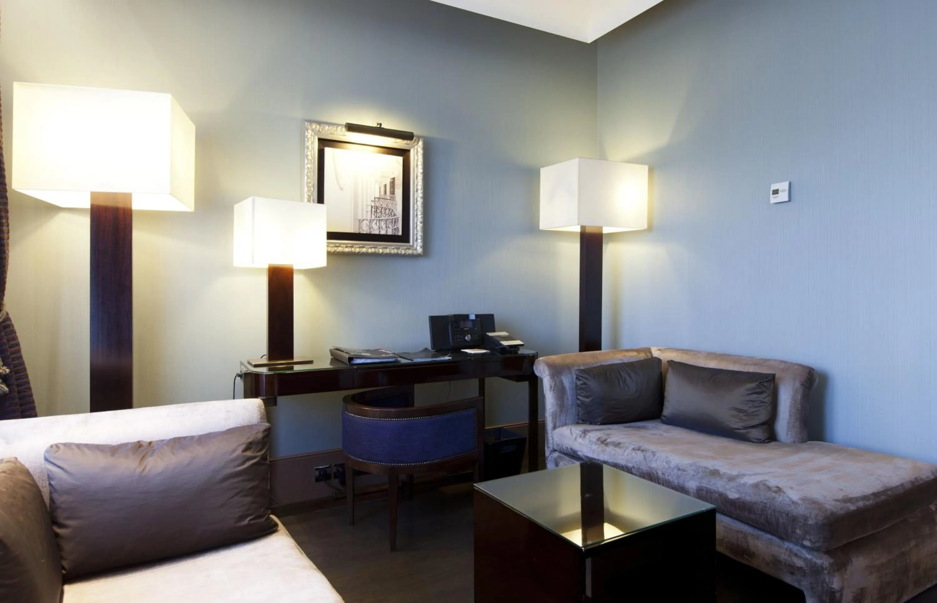 Living room, Bed in Hotel Casa Fuster G.L Monumento