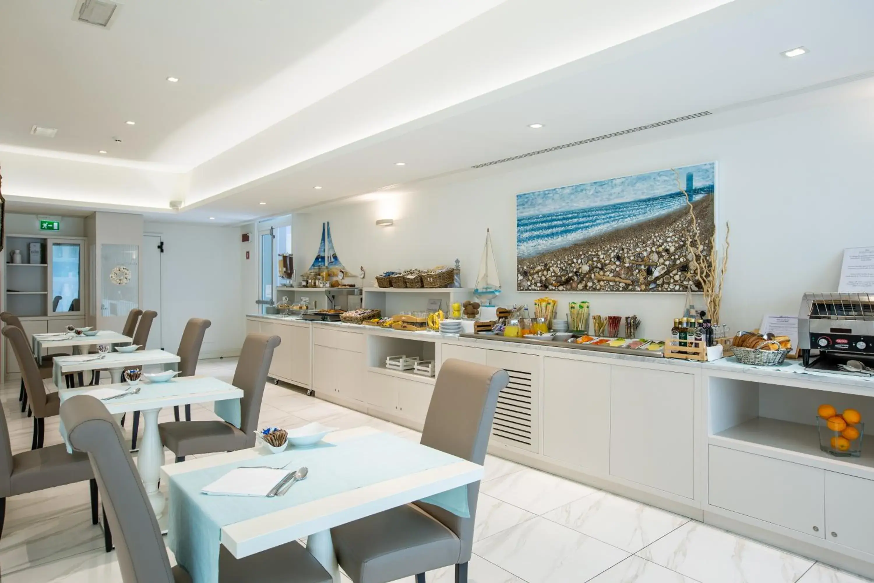 Restaurant/places to eat in Rimini Suite Hotel Restaurant/places to eat in Rimini Suite Hotel