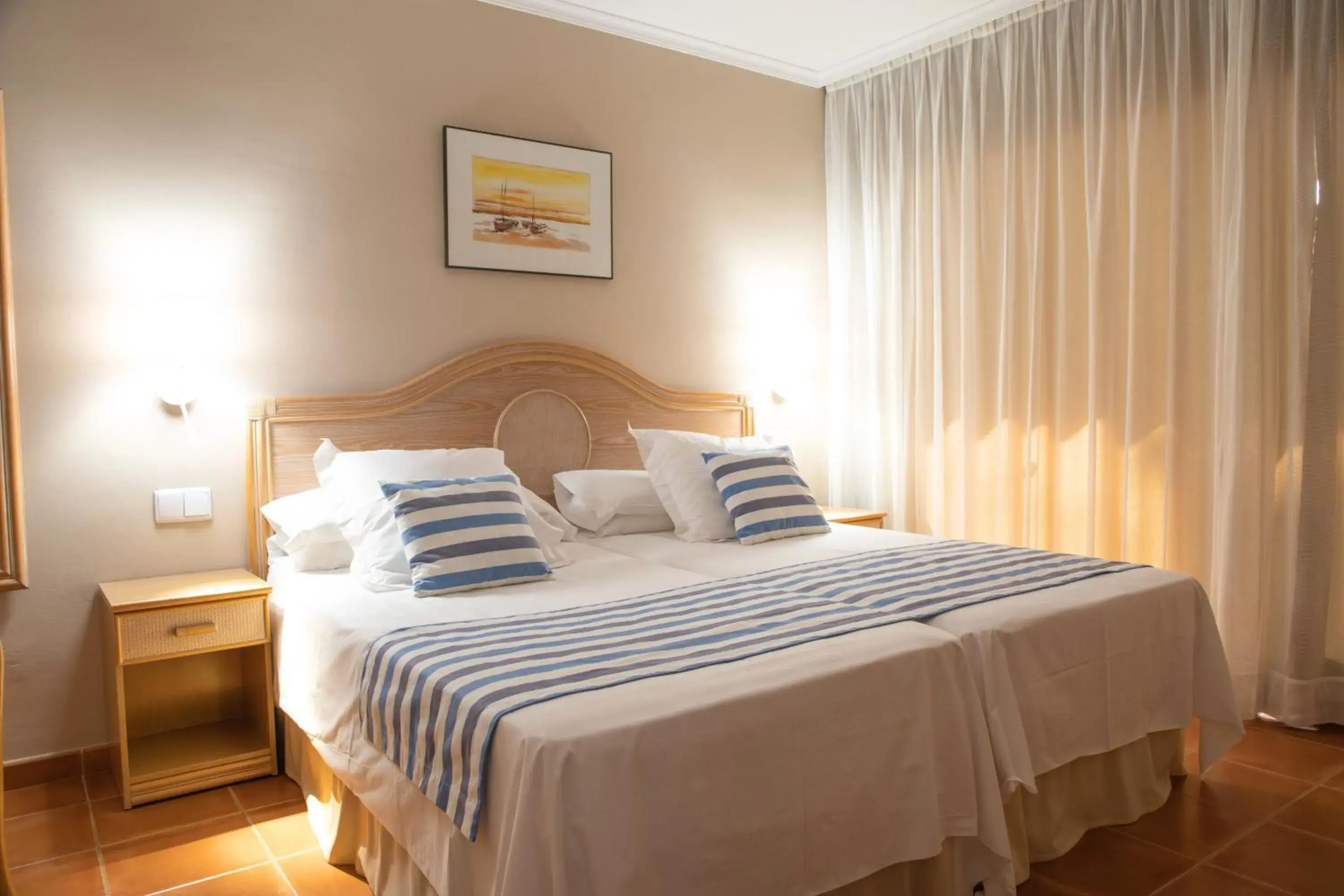 Bedroom, Bed in DWO Les Palmeres Bedroom, Bed in DWO Les Palmeres