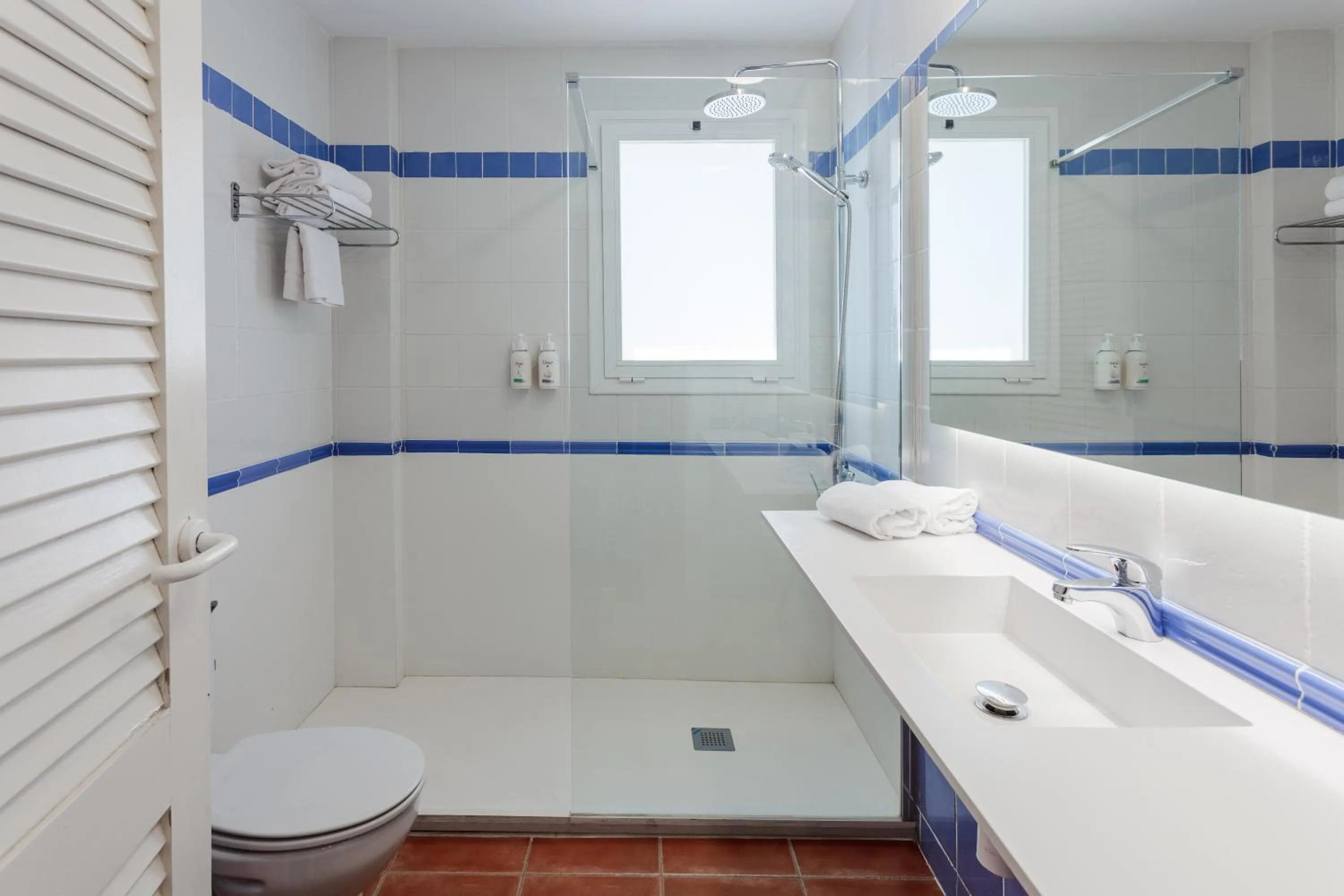 Bathroom in DWO Les Palmeres