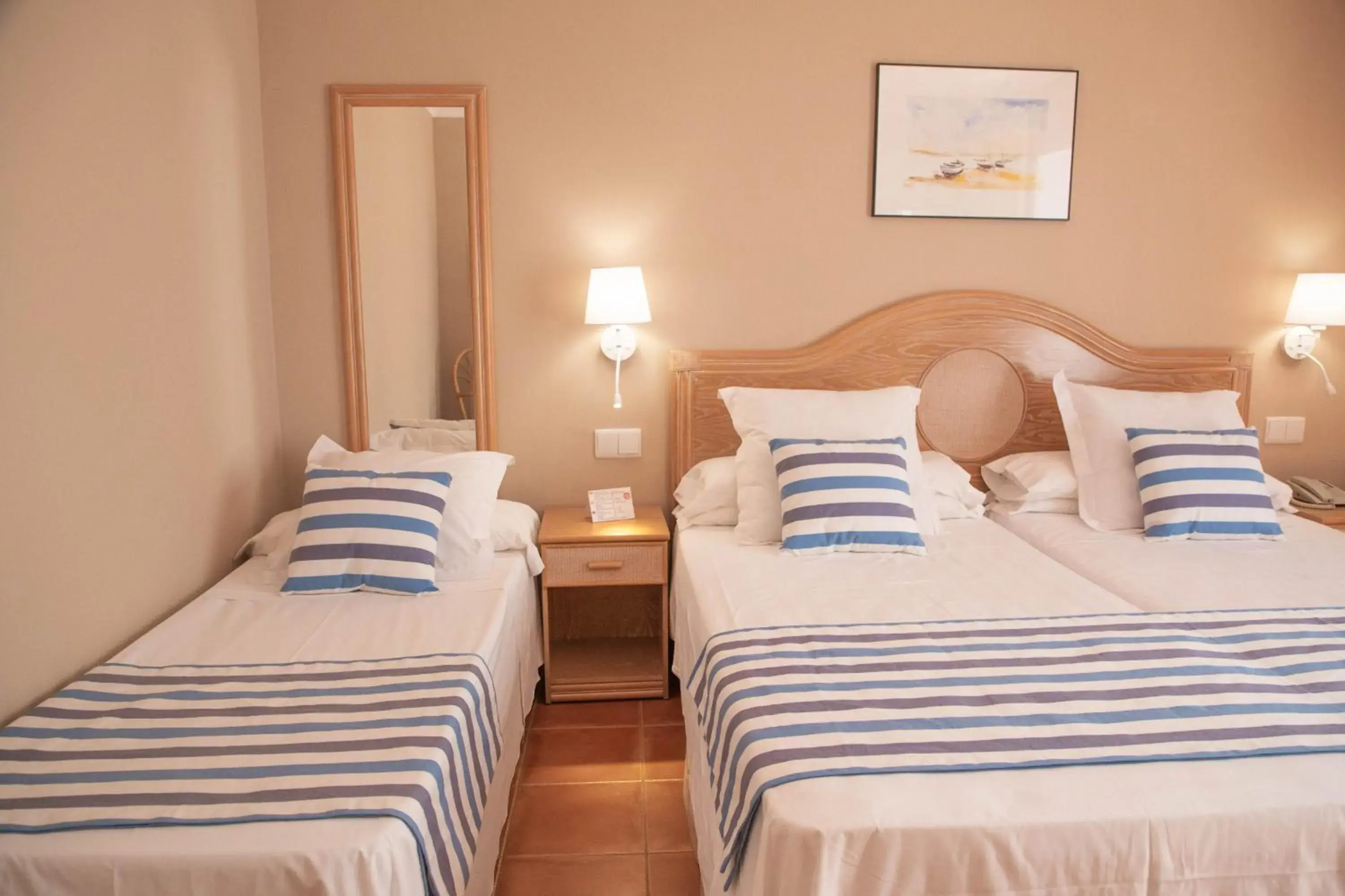 Triple Room (3 Adults) in DWO Les Palmeres Triple Room (3 Adults) in DWO Les Palmeres