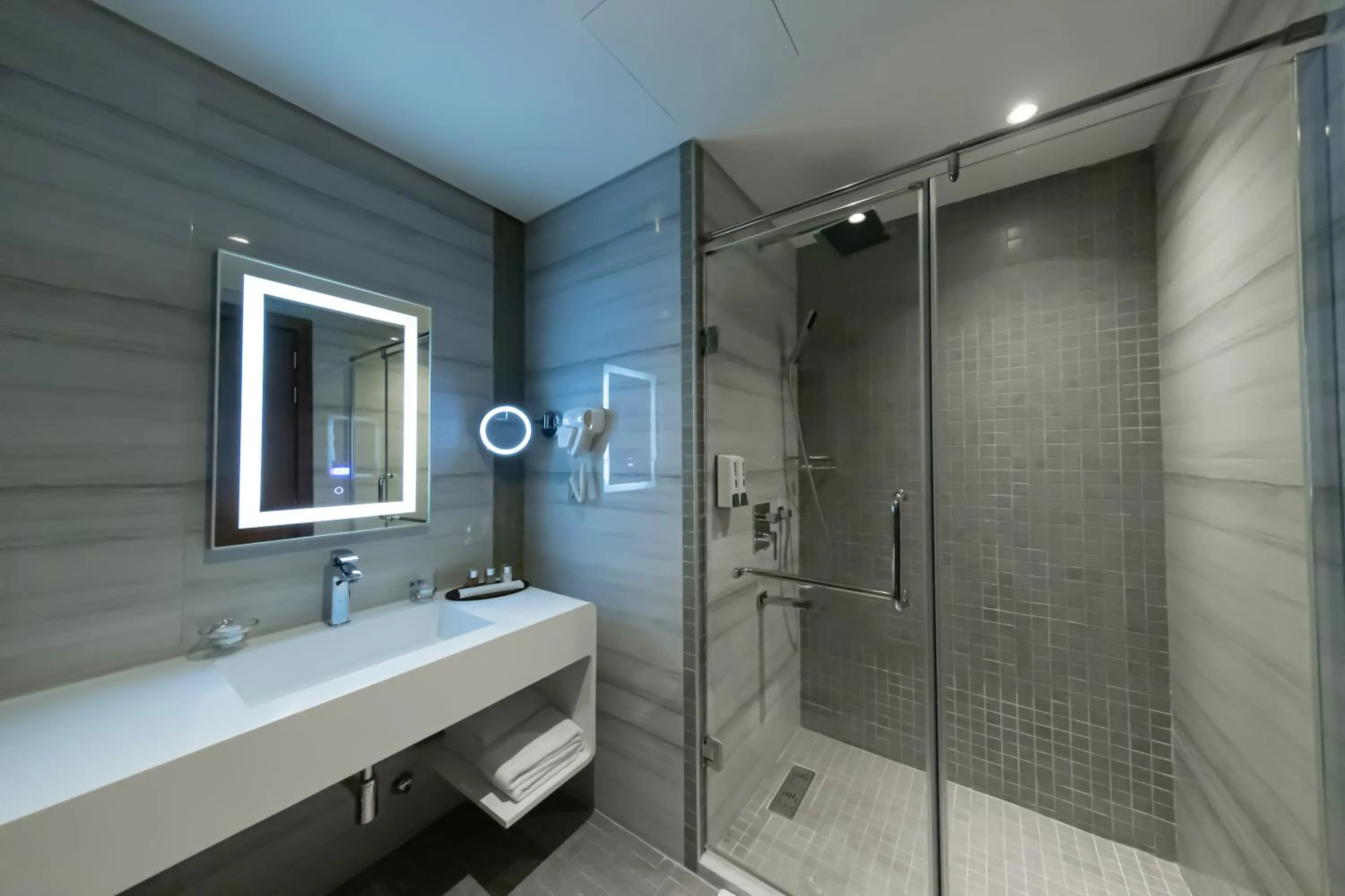 Shower in Boudl Al Sulimanyah