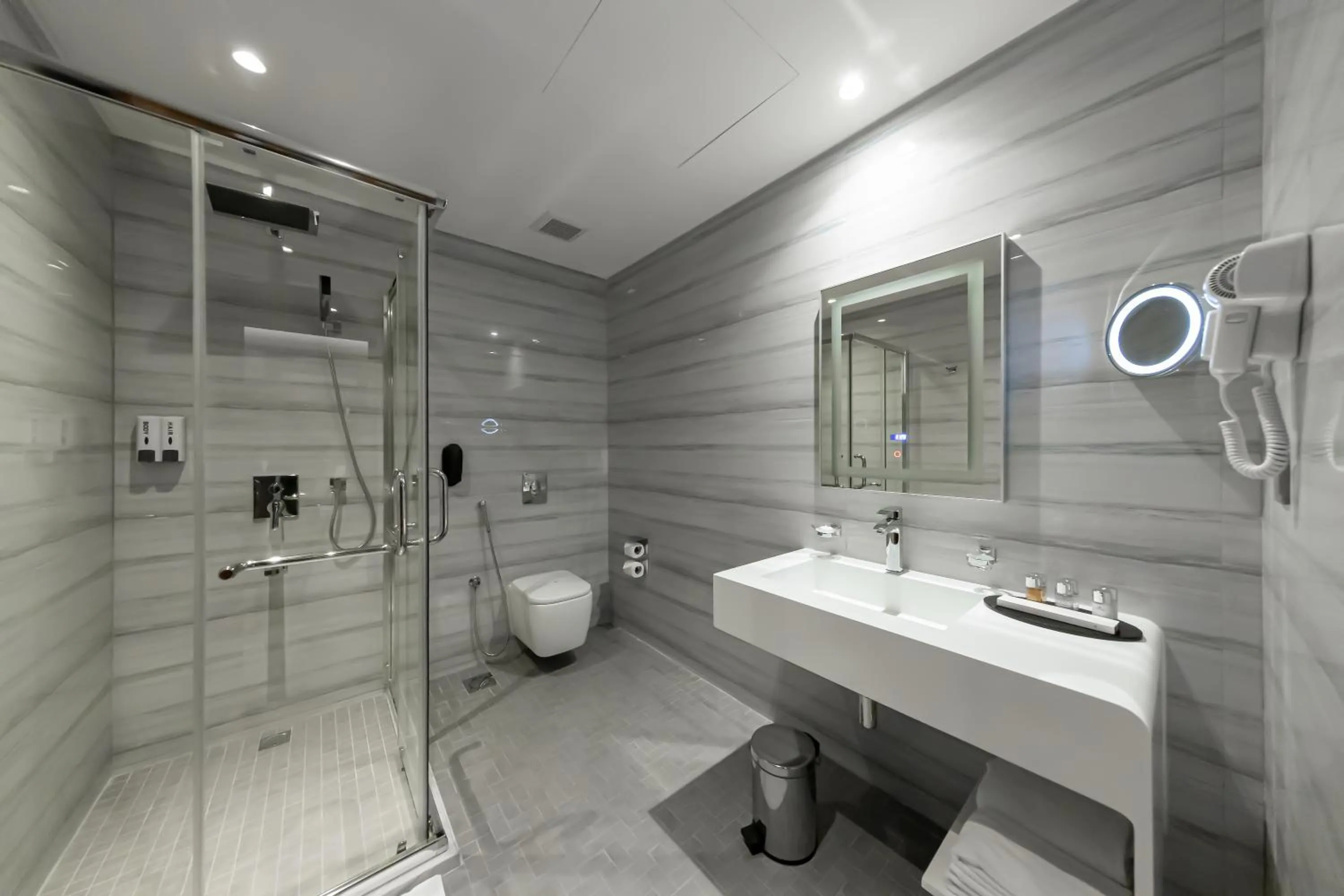 Shower in Boudl Al Sulimanyah