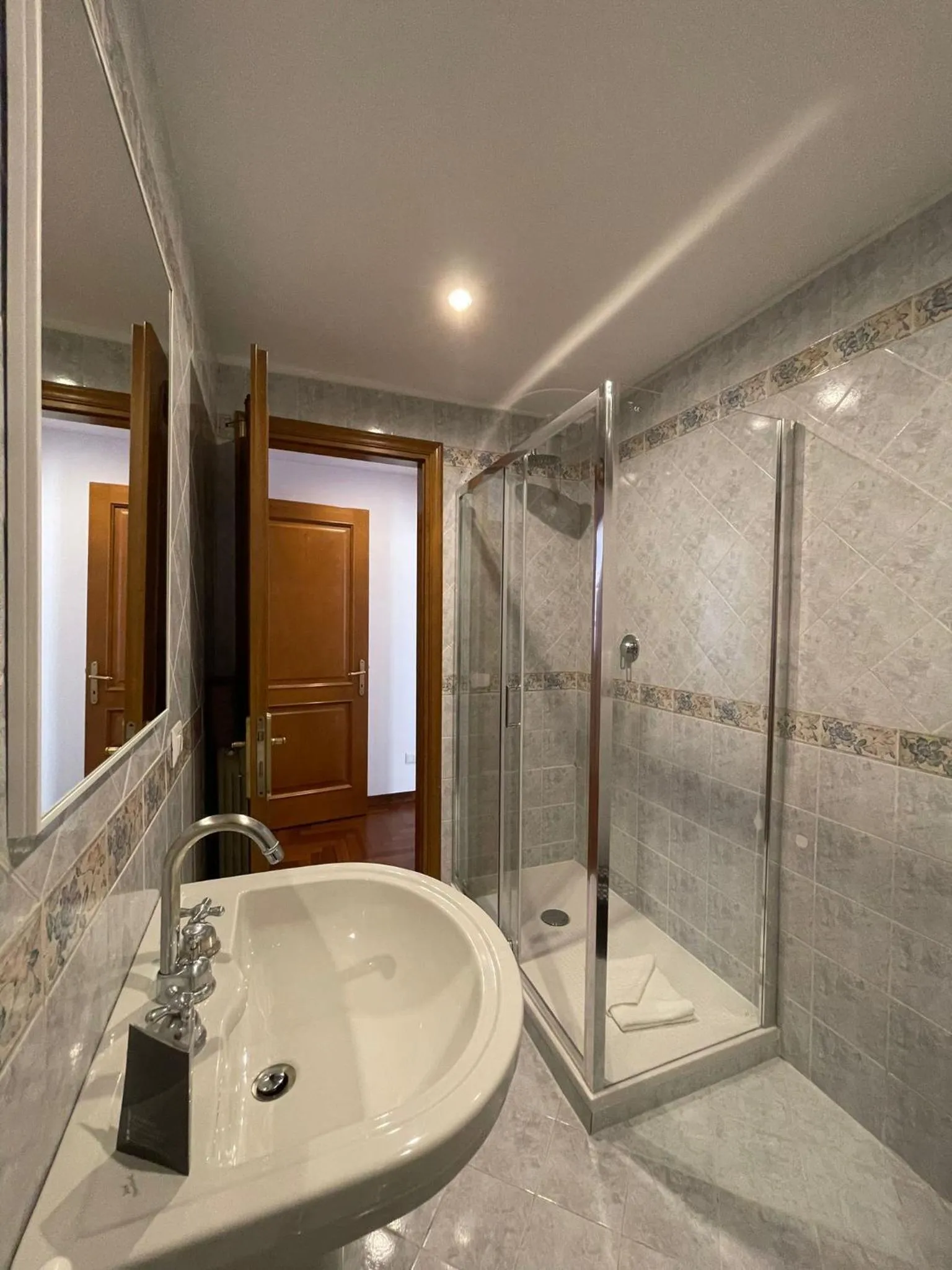 Bathroom in LUCIANO MONTI APARTMENT